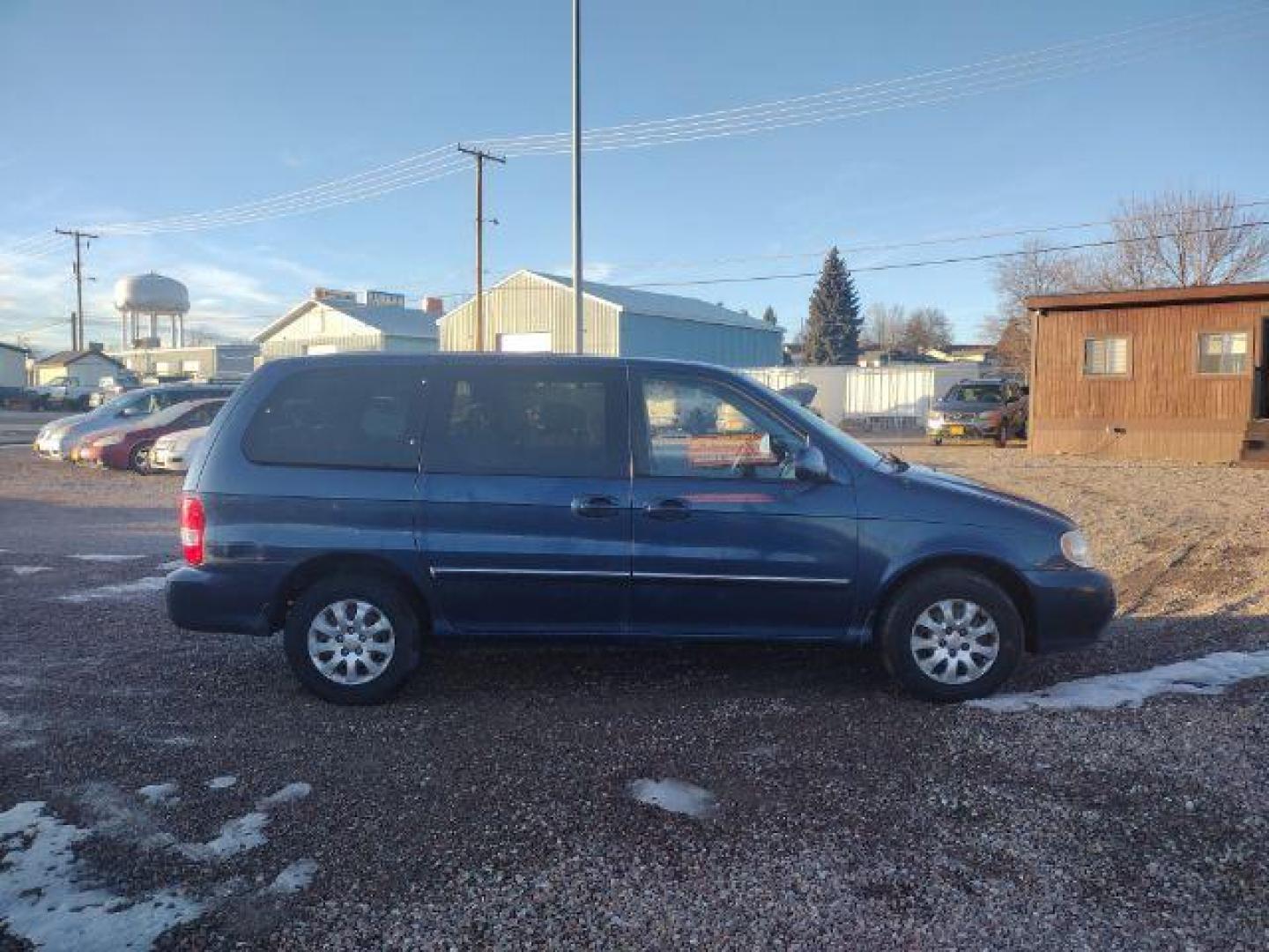 2004 Kia Sedona LX (KNDUP131X46) with an 3.5L V6 DOHC 16V engine, 5-Speed Automatic transmission, located at 4801 10th Ave S,, Great Falls, MT, 59405, 0.000000, 0.000000 - Photo#8