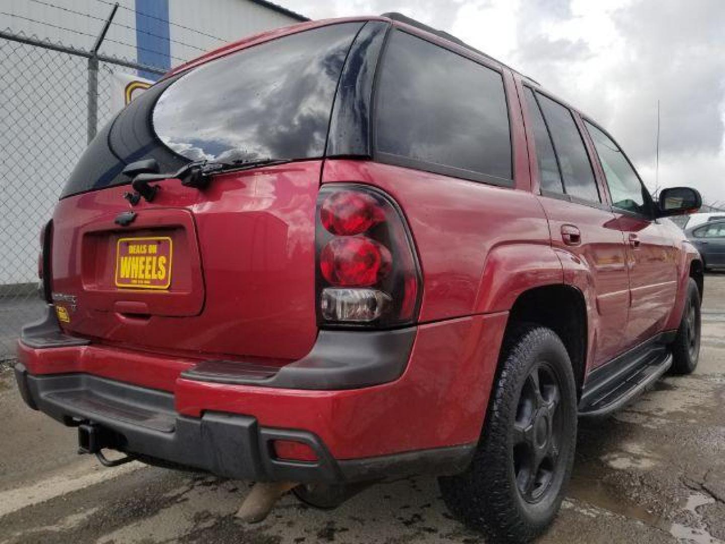 2005 Chevrolet TrailBlazer LT (1GNDT13S952) with an Vortec 4.2L I-6 DOHC engine, located at 1800 West Broadway, Missoula, 59808, (406) 543-1986, 46.881348, -114.023628 - Photo#4