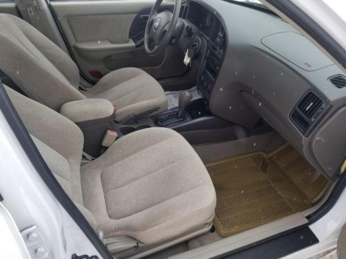 2005 Hyundai Elantra GLS 4-Door (KMHDN46DX5U) with an 2.0L L4 DOHC 16V engine, located at 1821 N Montana Ave., Helena, MT, 59601, (406) 422-1031, 0.000000, 0.000000 - Photo#10
