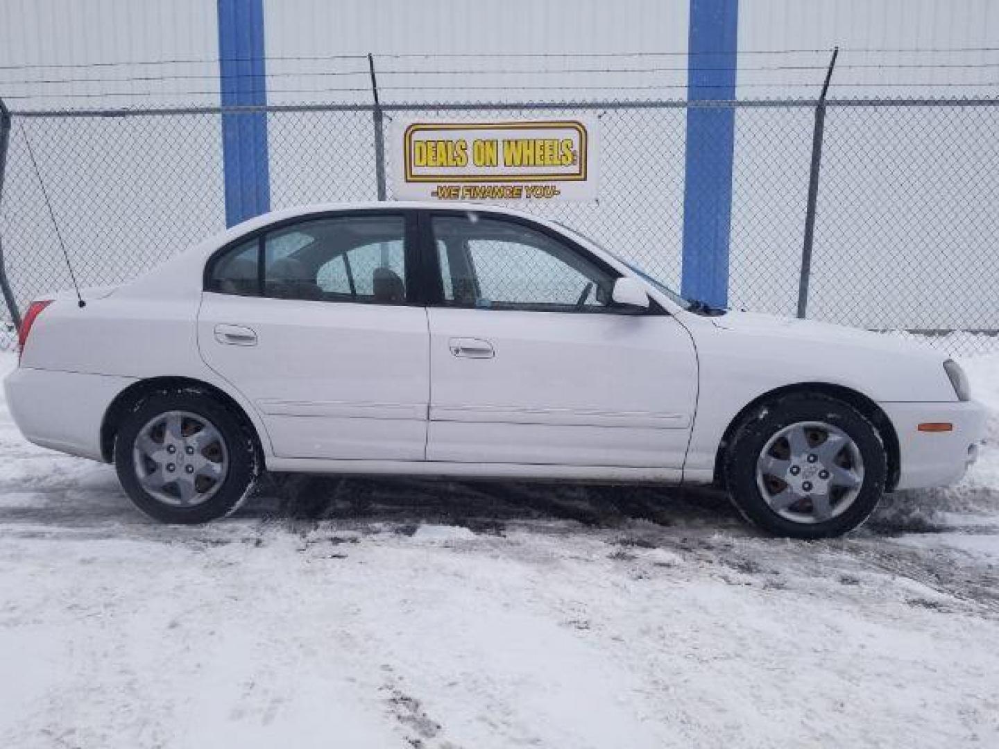 2005 Hyundai Elantra GLS 4-Door (KMHDN46DX5U) with an 2.0L L4 DOHC 16V engine, located at 1821 N Montana Ave., Helena, MT, 59601, (406) 422-1031, 0.000000, 0.000000 - Photo#3