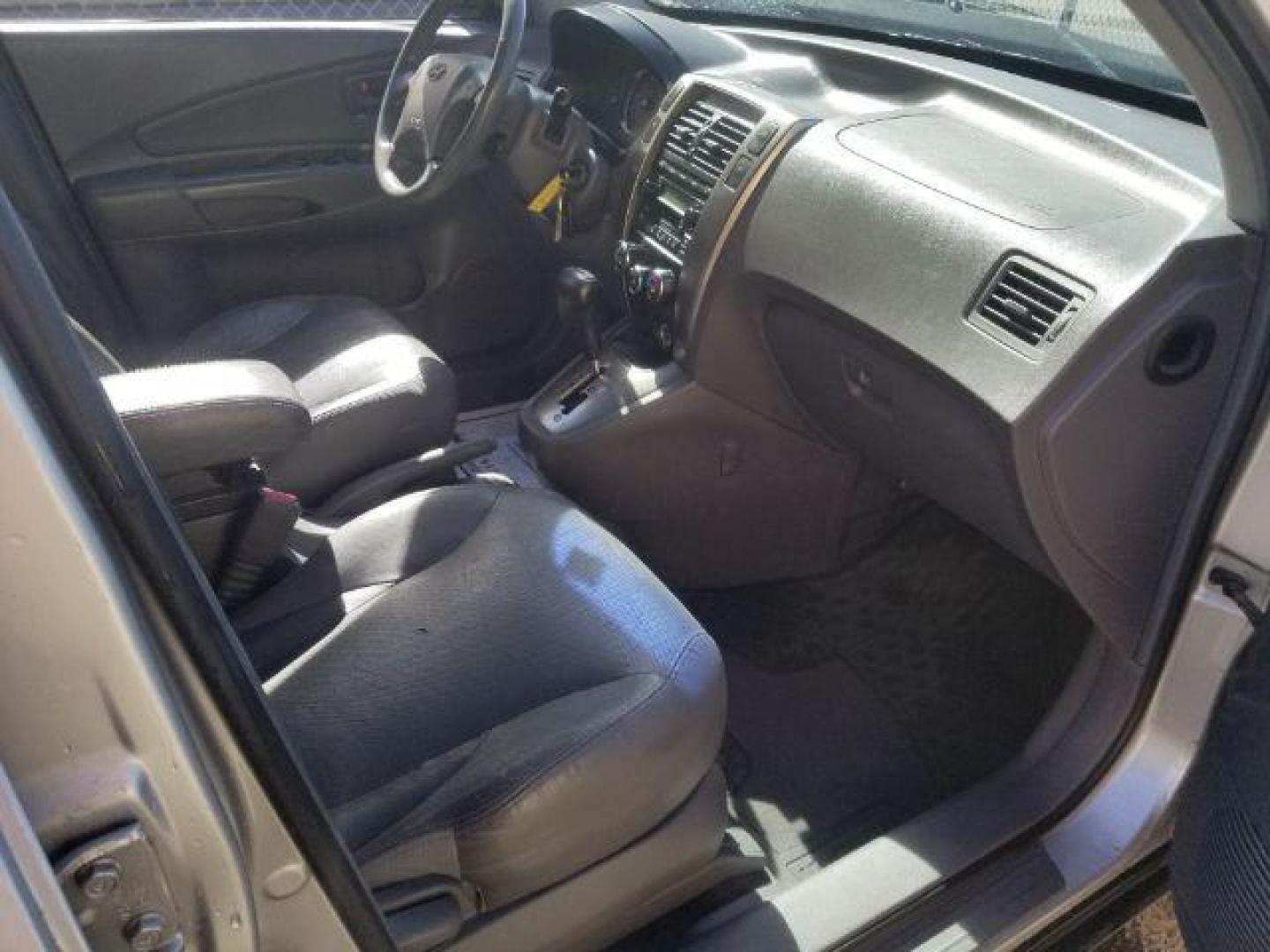 2005 Hyundai Tucson GLS | LX (KM8JN72D65U) with an 2.7L V-6 DOHC engine, located at 1800 West Broadway, Missoula, 59808, (406) 543-1986, 46.881348, -114.023628 - Photo#10