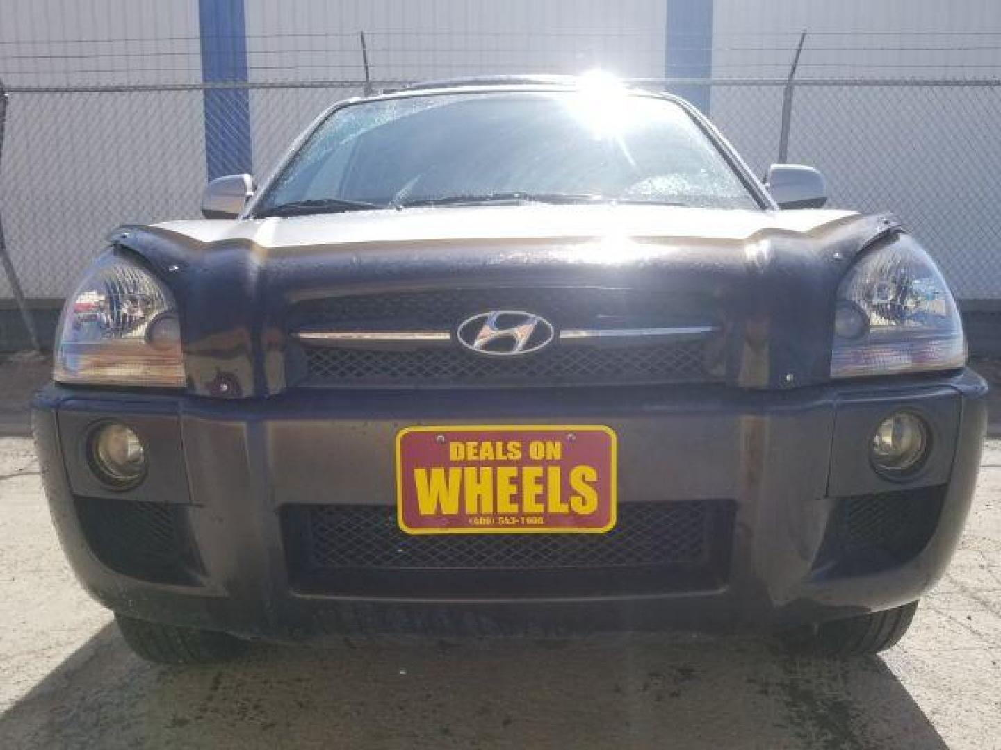 2005 Hyundai Tucson GLS | LX (KM8JN72D65U) with an 2.7L V-6 DOHC engine, located at 1800 West Broadway, Missoula, 59808, (406) 543-1986, 46.881348, -114.023628 - Photo#1