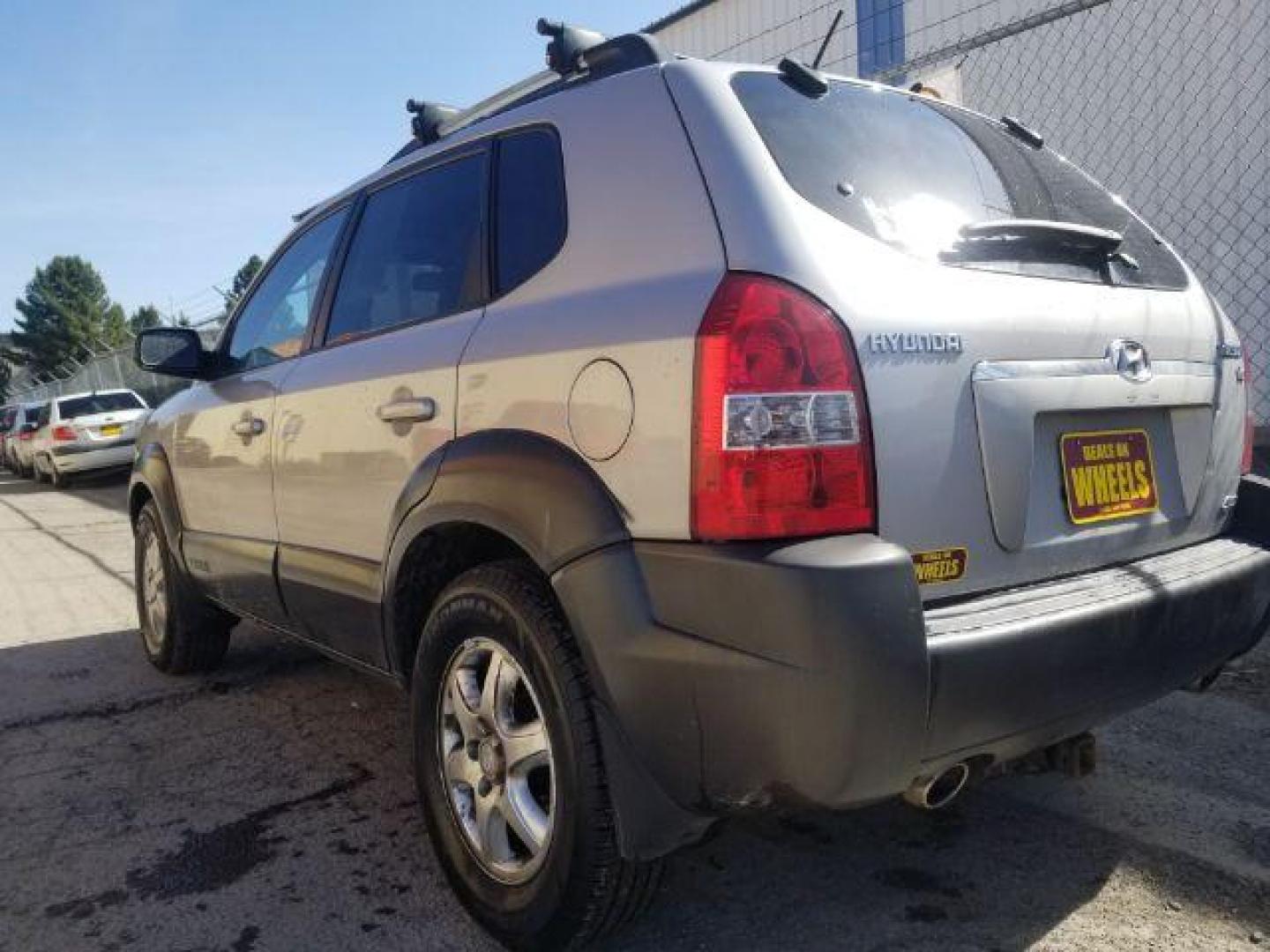 2005 Hyundai Tucson GLS | LX (KM8JN72D65U) with an 2.7L V-6 DOHC engine, located at 1800 West Broadway, Missoula, 59808, (406) 543-1986, 46.881348, -114.023628 - Photo#5