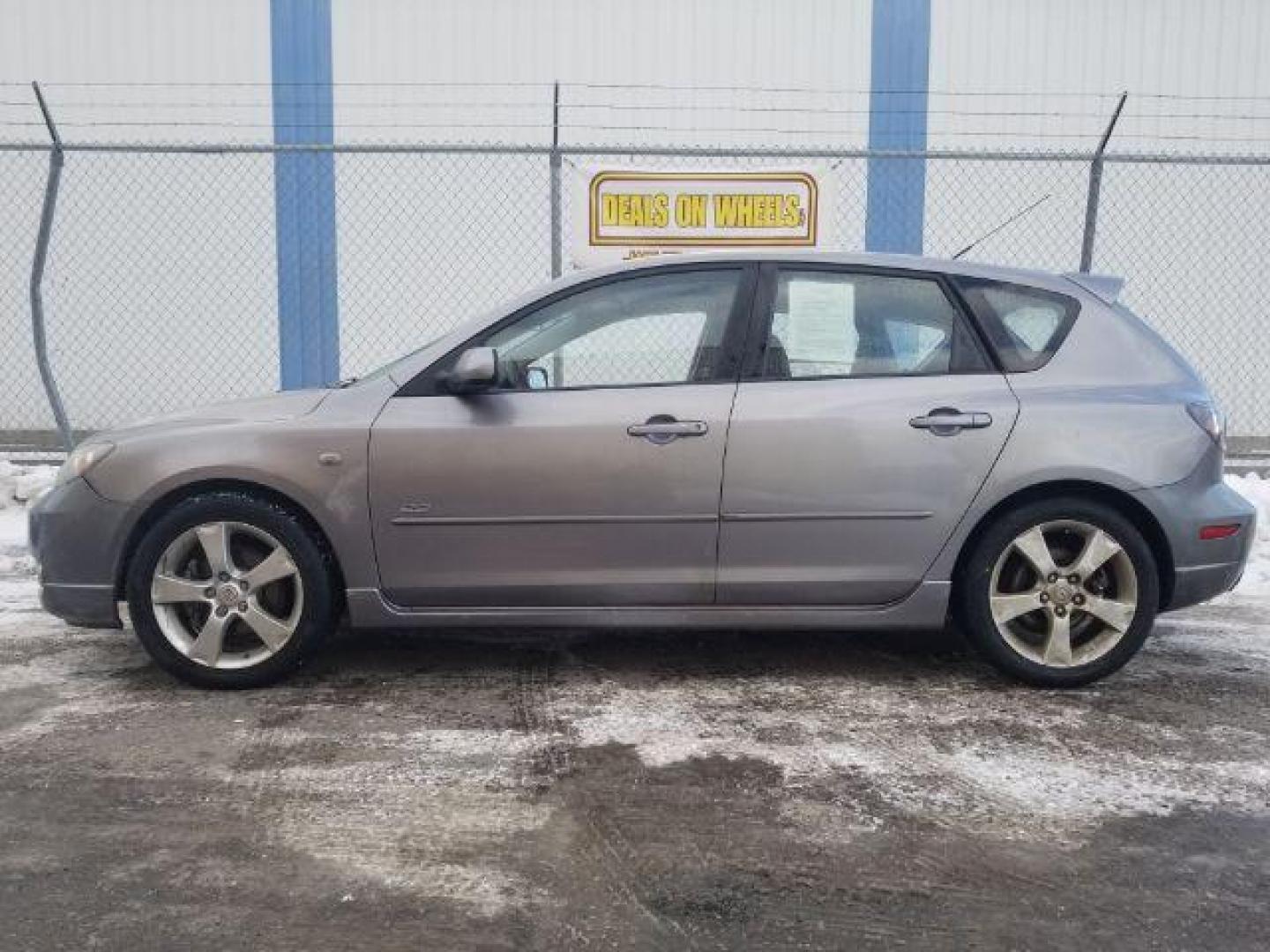 2005 Mazda MAZDA3 s 5-Door (JM1BK143051) with an 2.3L L4 DOHC 16V engine, located at 1821 N Montana Ave., Helena, MT, 59601, (406) 422-1031, 0.000000, 0.000000 - Photo#6
