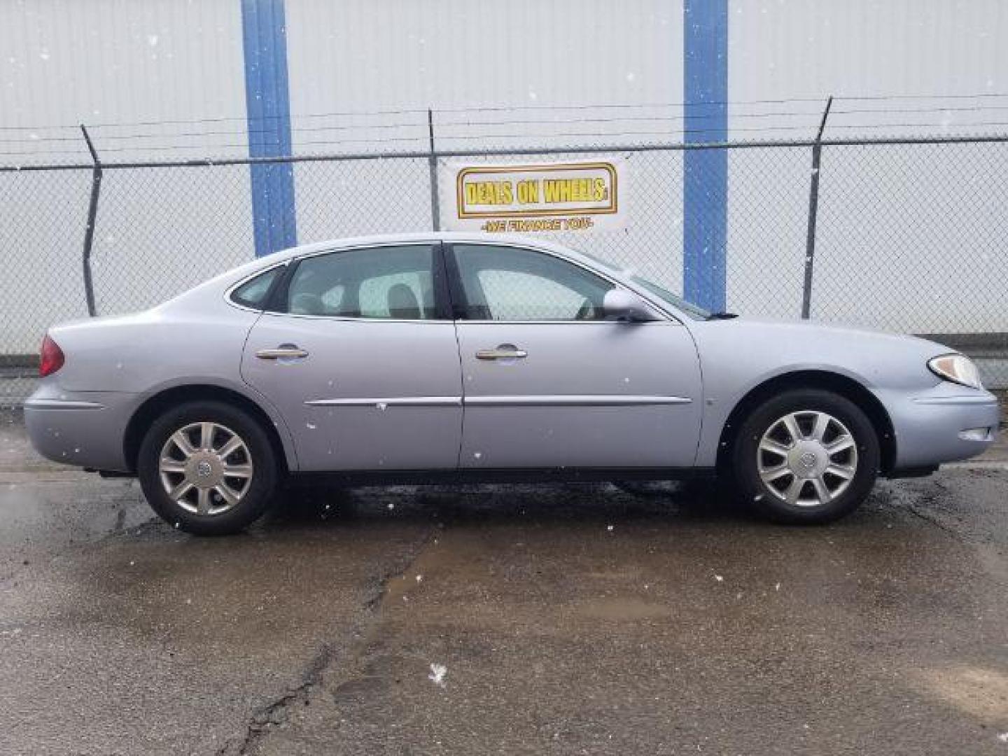 2006 Buick LaCrosse CX (2G4WC582261) with an 3.8L V-6 regular unleaded engine, located at 4801 10th Ave S,, Great Falls, MT, 59405, 0.000000, 0.000000 - Photo#3