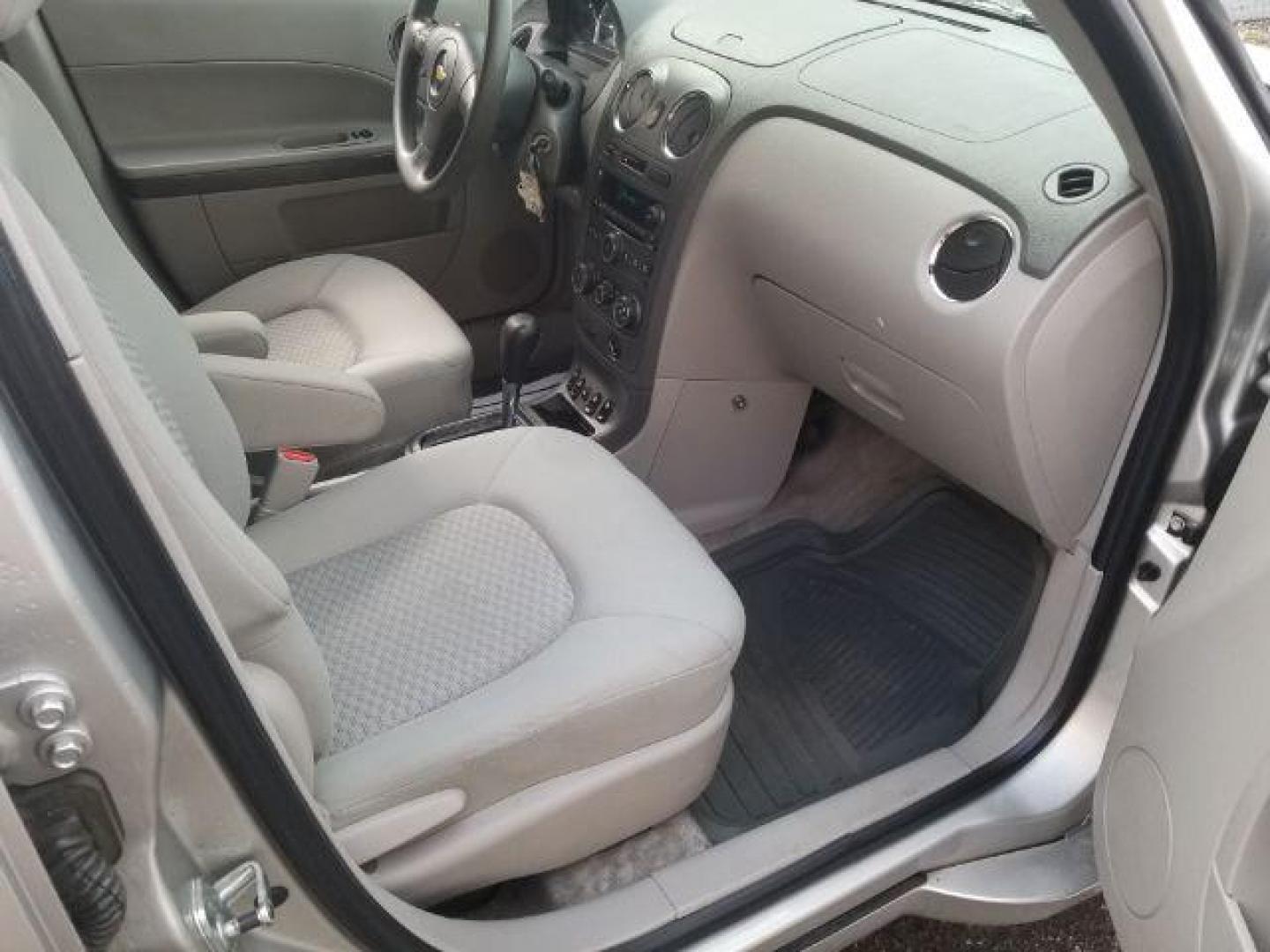 2006 Chevrolet HHR LS (3GNDA13D36S) with an 2.2L L4 DOHC 16V engine, 5-Speed Automatic transmission, located at 1800 West Broadway, Missoula, 59808, (406) 543-1986, 46.881348, -114.023628 - Photo#10