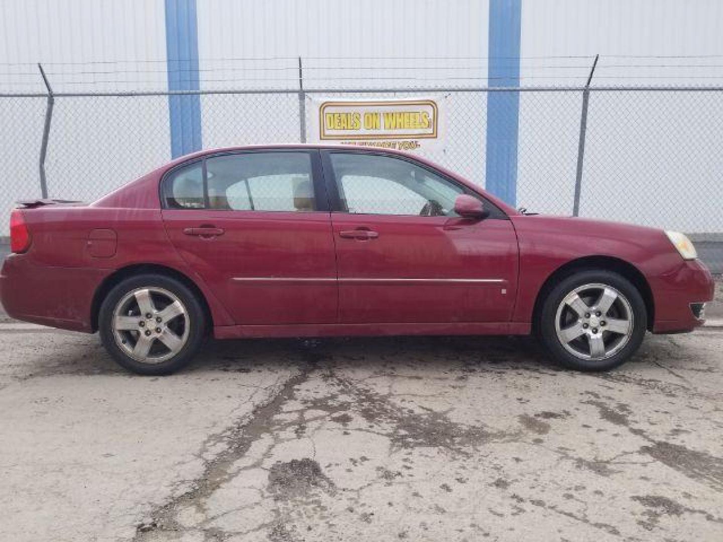 2006 Chevrolet Malibu LTZ (1G1ZU53886F) with an 3.5L V6 OHV 12V engine, 4-Speed Automatic transmission, located at 601 E. Idaho St., Kalispell, MT, 59901, 0.000000, 0.000000 - Photo#2