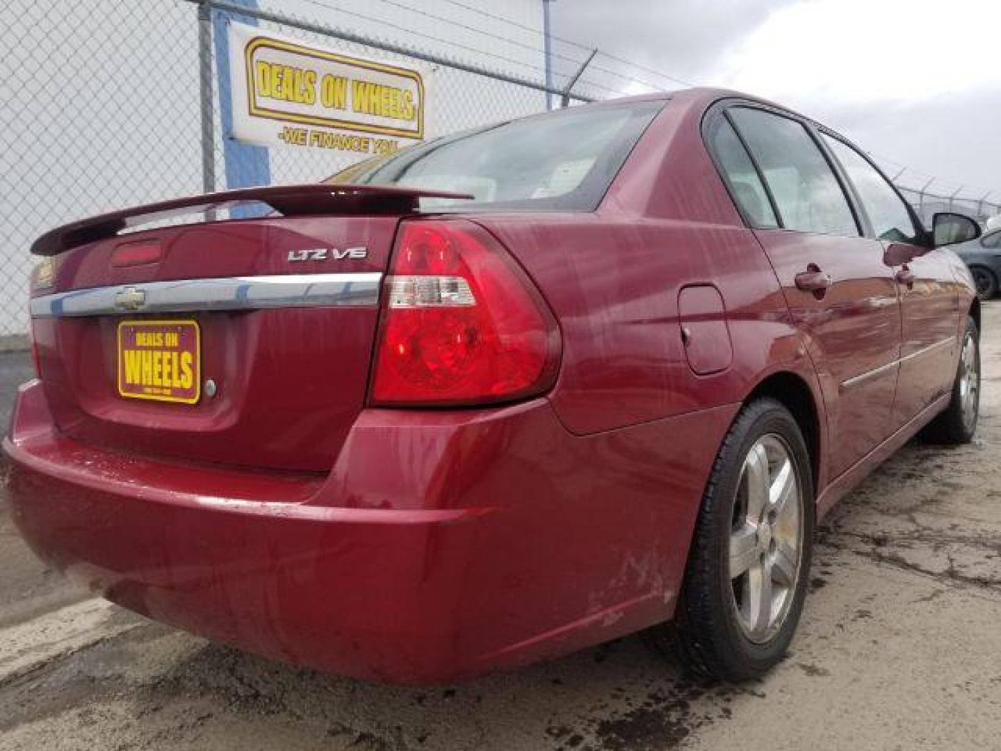 2006 Chevrolet Malibu LTZ (1G1ZU53886F) with an 3.5L V6 OHV 12V engine, 4-Speed Automatic transmission, located at 601 E. Idaho St., Kalispell, MT, 59901, 0.000000, 0.000000 - Photo#3