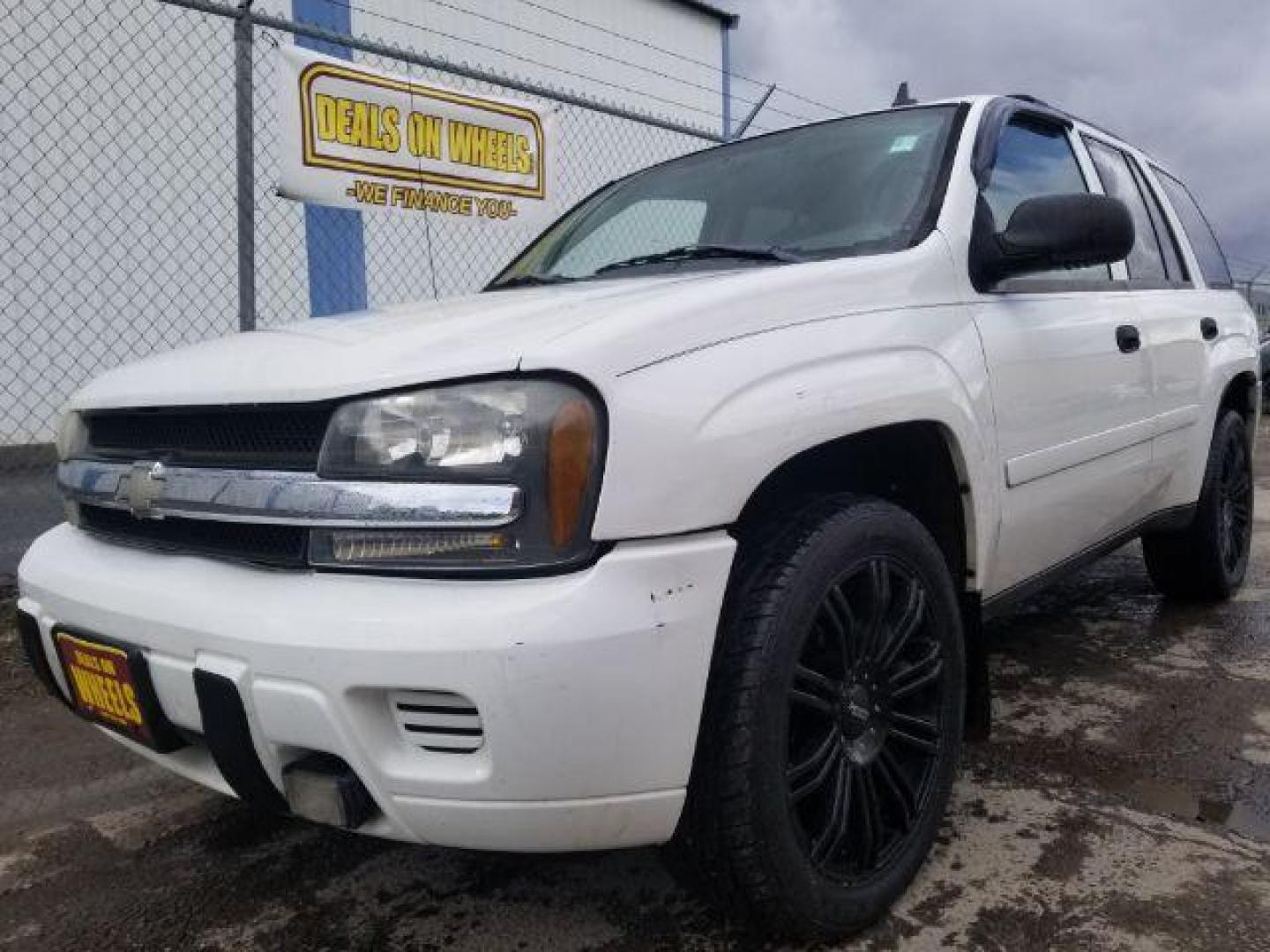 2006 Chevrolet TrailBlazer LS (1GNDT13S062) with an Vortec 4.2L I-6 DOHC engine, located at 1821 N Montana Ave., Helena, MT, 59601, (406) 422-1031, 0.000000, 0.000000 - Photo#0