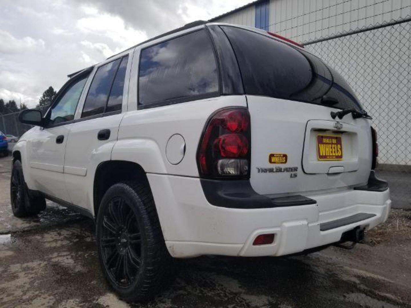 2006 Chevrolet TrailBlazer LS (1GNDT13S062) with an Vortec 4.2L I-6 DOHC engine, located at 1821 N Montana Ave., Helena, MT, 59601, (406) 422-1031, 0.000000, 0.000000 - Photo#5
