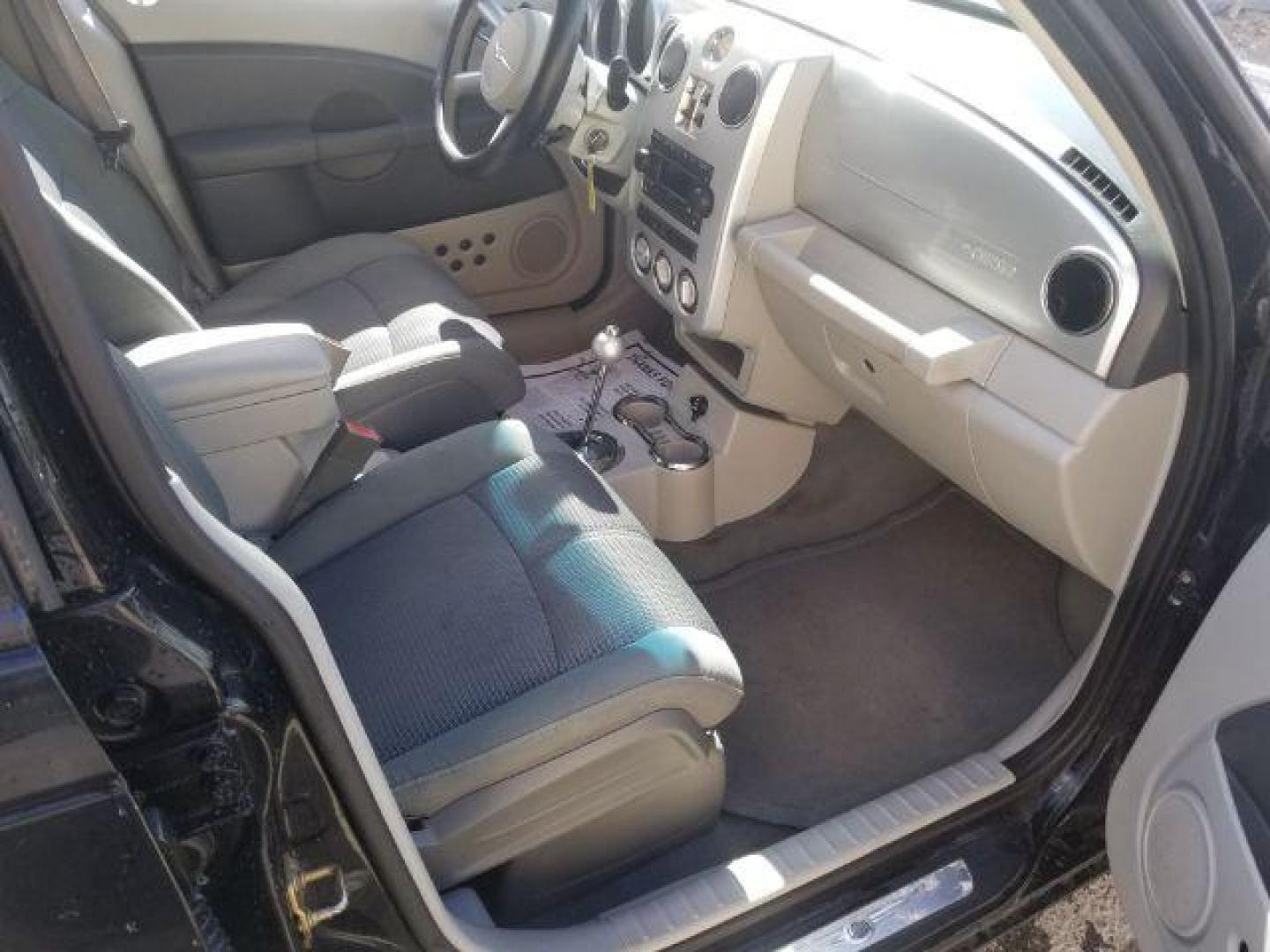 2006 Chrysler PT Cruiser Limited (3A8FY68846T) with an 2.4L I-4 DOHC engine, located at 1821 N Montana Ave., Helena, MT, 59601, (406) 422-1031, 0.000000, 0.000000 - Photo#10