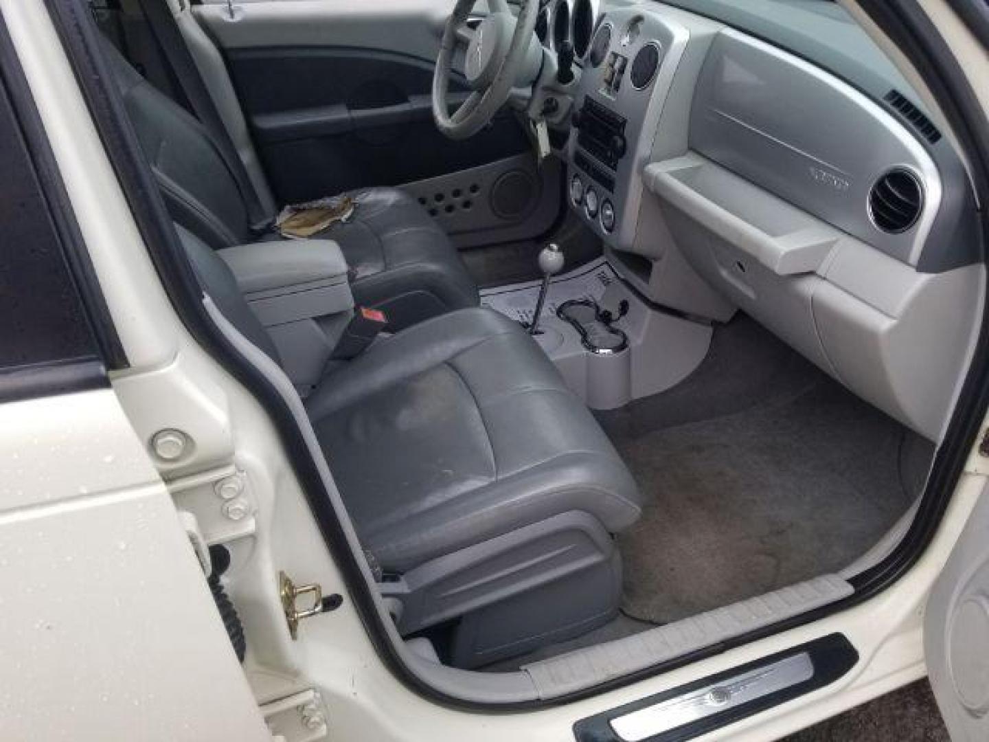 2006 Chrysler PT Cruiser Limited (3A8FY68886T) with an 2.4L I-4 DOHC engine, located at 601 E. Idaho St., Kalispell, MT, 59901, 0.000000, 0.000000 - Photo#10
