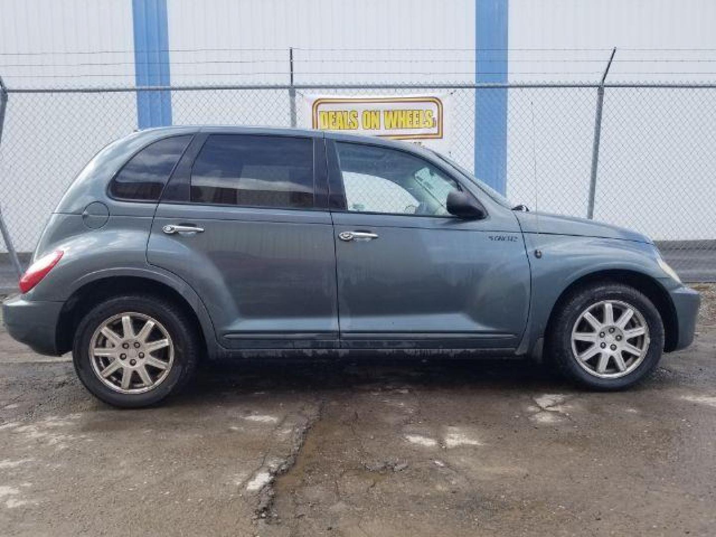 2006 Chrysler PT Cruiser Limited Edition (3A8FY68B06T) with an 2.4L L4 DOHC 16V engine, located at 1800 West Broadway, Missoula, 59808, (406) 543-1986, 46.881348, -114.023628 - Photo#3