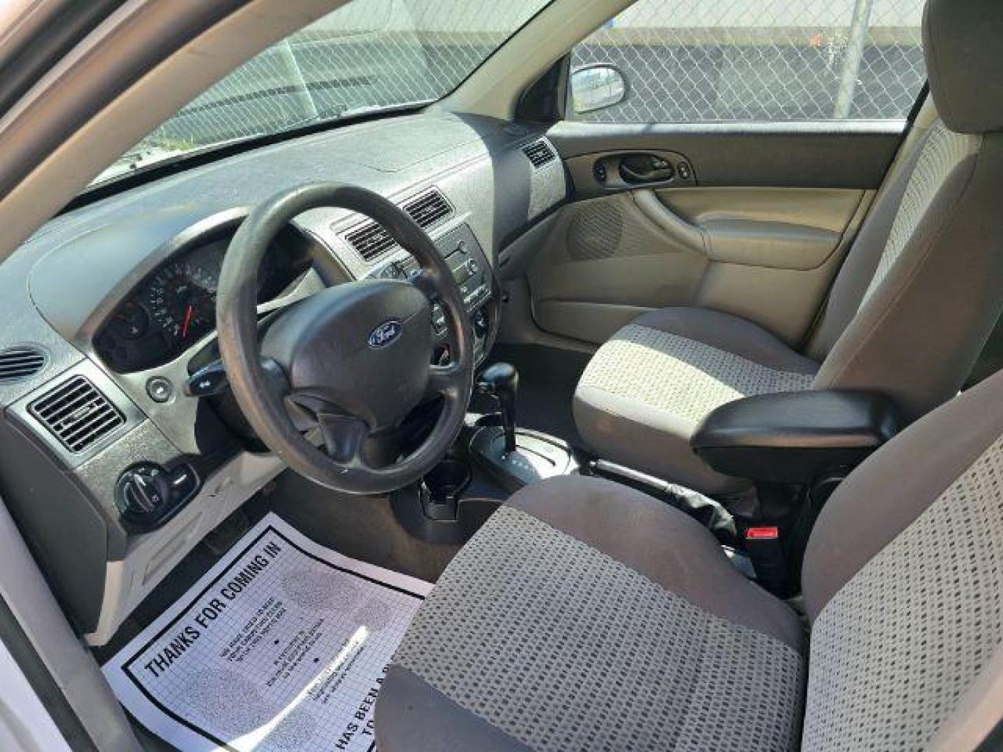 2006 Ford Focus ZXW (1FAFP36NX6W) with an Duratec 2L I-4 DOHC engine, located at 4801 10th Ave S,, Great Falls, MT, 59405, 0.000000, 0.000000 - Photo#5
