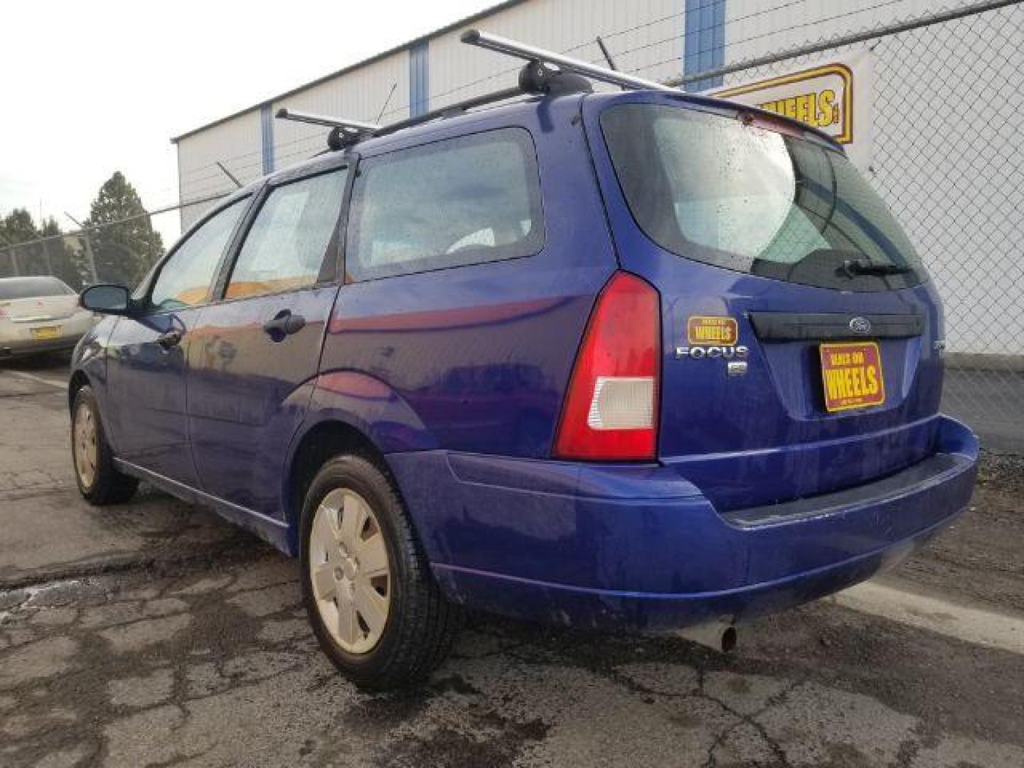 2006 Ford Focus Wagon ZXW SE (1FAFP36N16W) with an 2.0L L4 DOHC 16V engine, located at 1821 N Montana Ave., Helena, MT, 59601, (406) 422-1031, 0.000000, 0.000000 - Photo#5