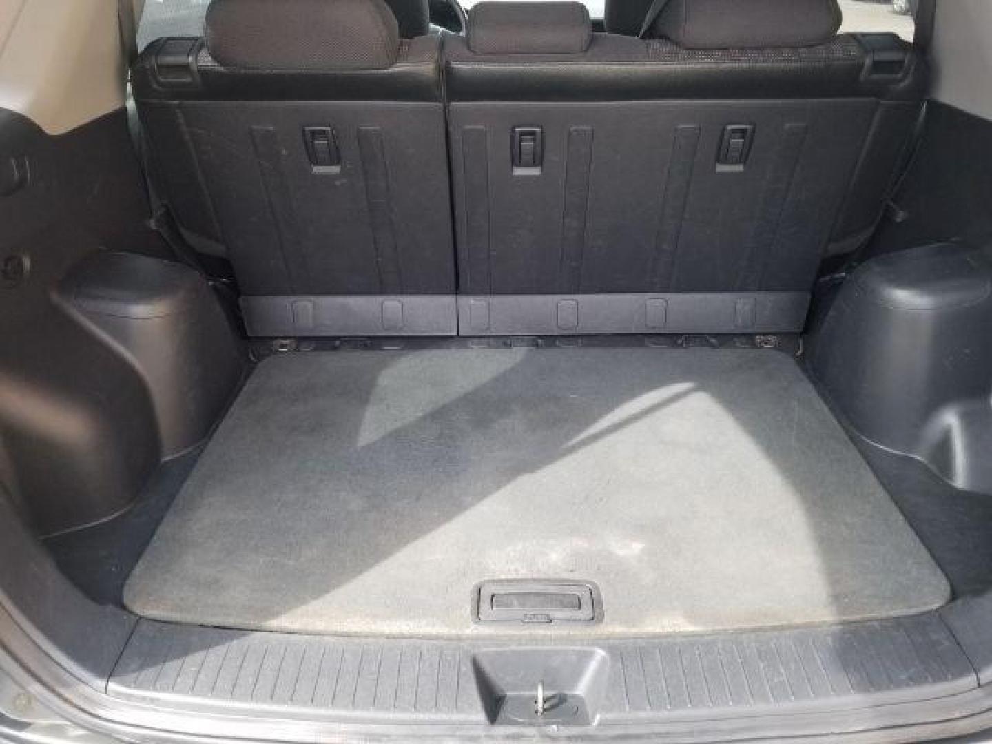 2006 Kia Sportage LX 2WD (KNDJF724267) with an 2.0L L4 DOHC 16V engine, located at 601 E. Idaho St., Kalispell, MT, 59901, 0.000000, 0.000000 - Photo#12