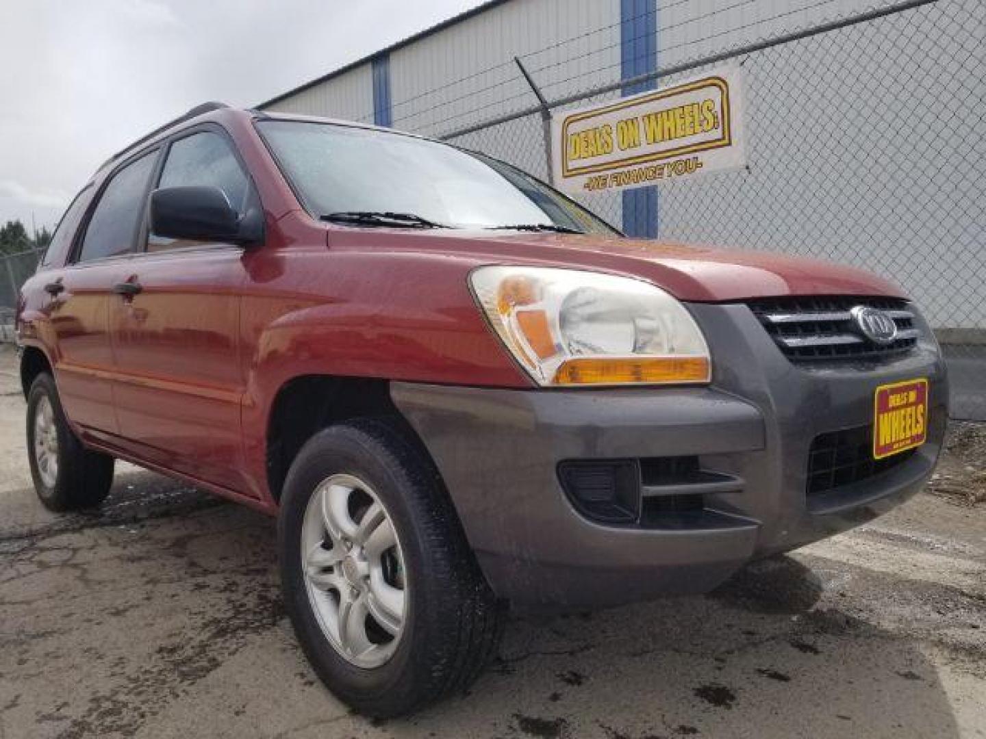 2006 Kia Sportage LX 2WD (KNDJF724267) with an 2.0L L4 DOHC 16V engine, located at 601 E. Idaho St., Kalispell, MT, 59901, 0.000000, 0.000000 - Photo#2