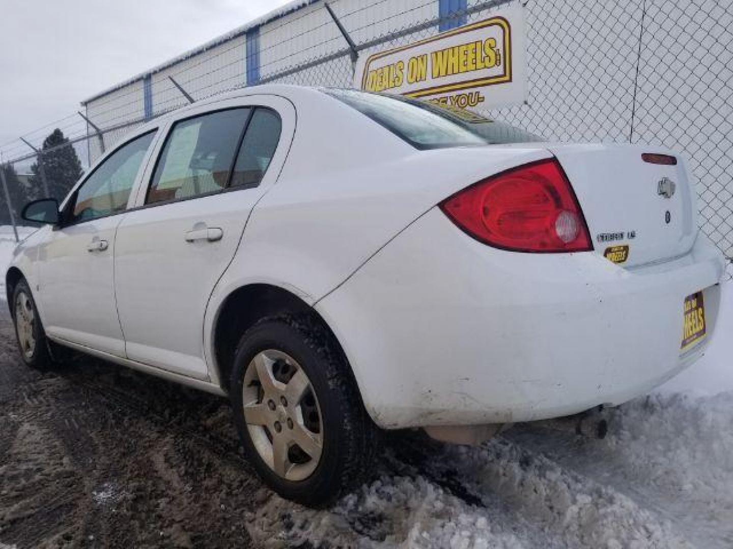 2007 Chevrolet Cobalt LS Sedan (1G1AK55F177) with an 2.2L L4 DOHC 16V engine, located at 1821 N Montana Ave., Helena, MT, 59601, (406) 422-1031, 0.000000, 0.000000 - Photo#5