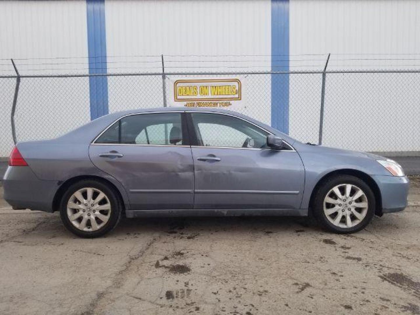 2007 Honda Accord 3.0 EX (1HGCM66537A) with an 3L V-6 i-VTEC variable valve control engine, located at 1800 West Broadway, Missoula, 59808, (406) 543-1986, 46.881348, -114.023628 - Photo#3