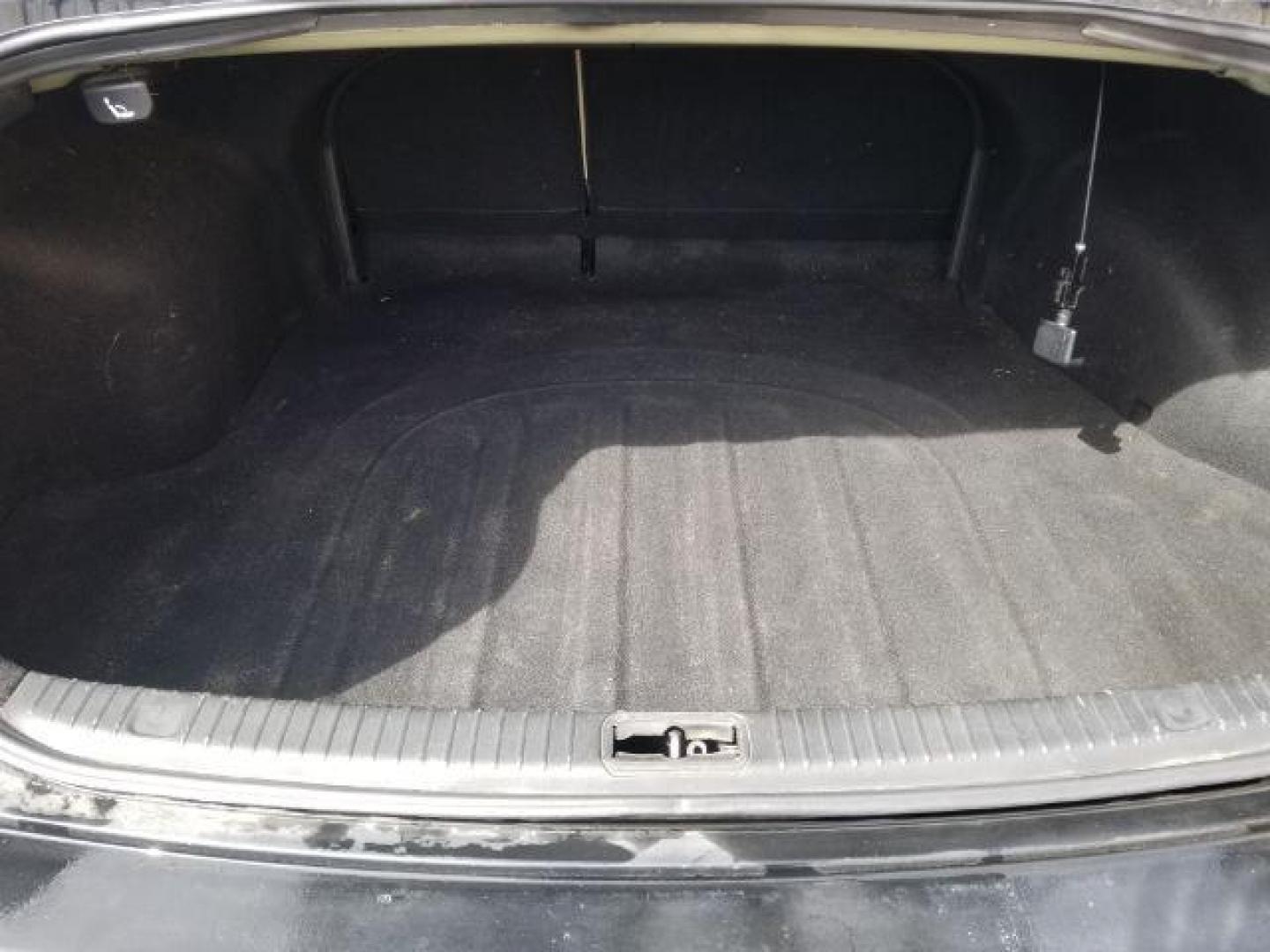2007 Kia Optima LX (KNAGE123X75) with an 2.4L L4 DOHC 16V engine, 4-Speed Automatic transmission, located at 601 E. Idaho St., Kalispell, MT, 59901, 0.000000, 0.000000 - Photo#12