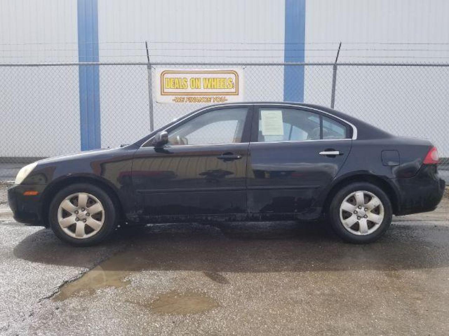 2007 Kia Optima LX (KNAGE123X75) with an 2.4L L4 DOHC 16V engine, 4-Speed Automatic transmission, located at 601 E. Idaho St., Kalispell, MT, 59901, 0.000000, 0.000000 - Photo#6