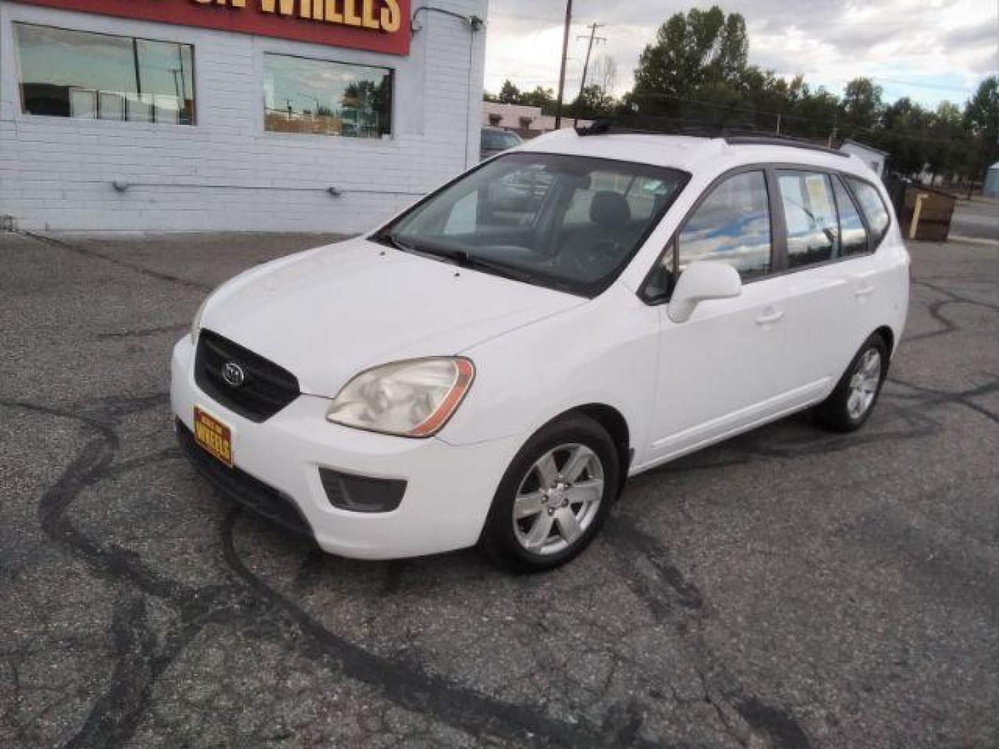 2007 Kia Rondo LX (KNAFG525177) with an 2.4L L4 DOHC 16V engine, 4-Speed Automatic transmission, located at 1800 West Broadway, Missoula, 59808, (406) 543-1986, 46.881348, -114.023628 - Photo#0