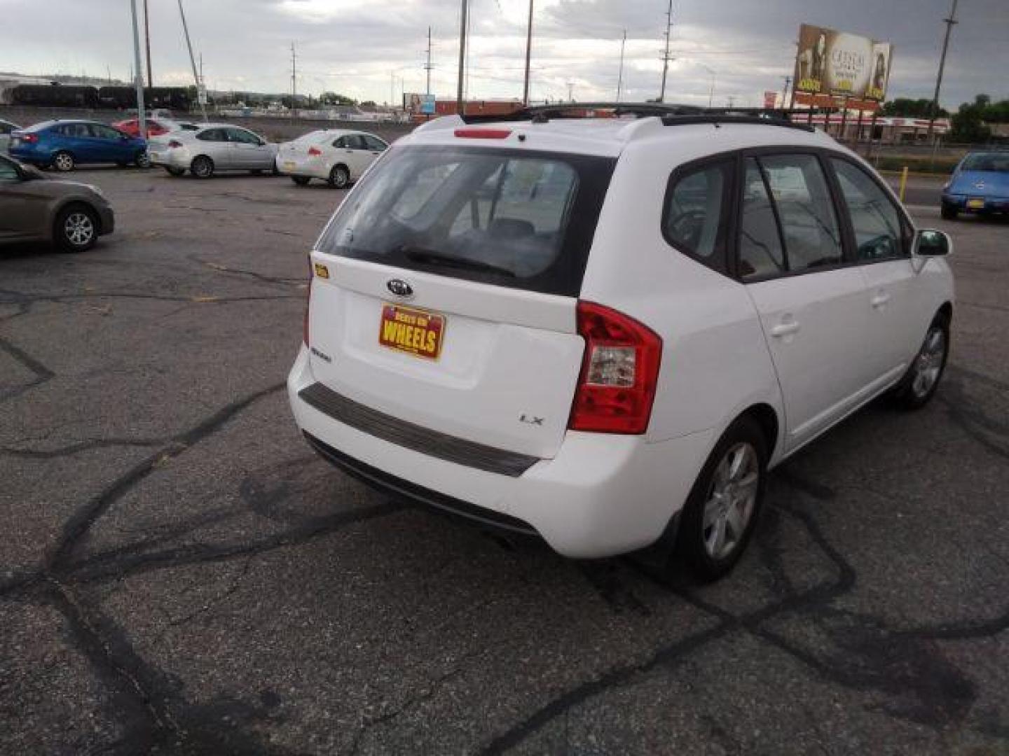 2007 Kia Rondo LX (KNAFG525177) with an 2.4L L4 DOHC 16V engine, 4-Speed Automatic transmission, located at 1800 West Broadway, Missoula, 59808, (406) 543-1986, 46.881348, -114.023628 - Photo#4