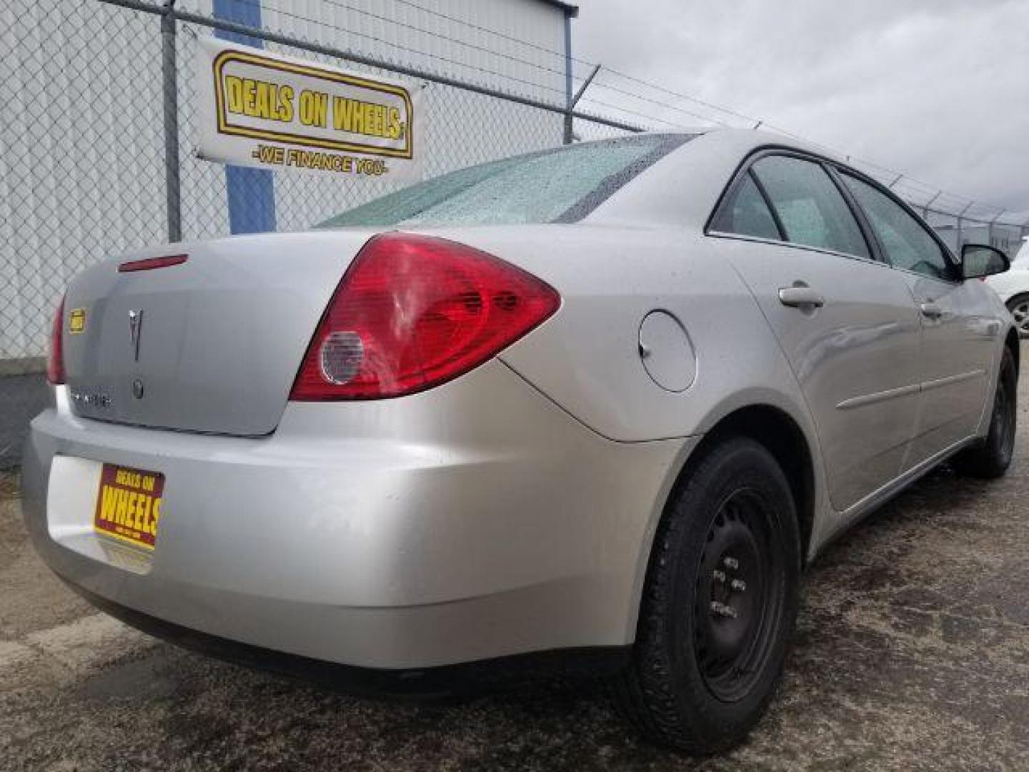2007 Pontiac G6 Value Leader (1G2ZF58B074) with an Ecotec 2.4L I-4 DOHC engine, located at 4047 Montana Ave., Billings, MT, 59101, 45.770847, -108.529800 - Photo#4