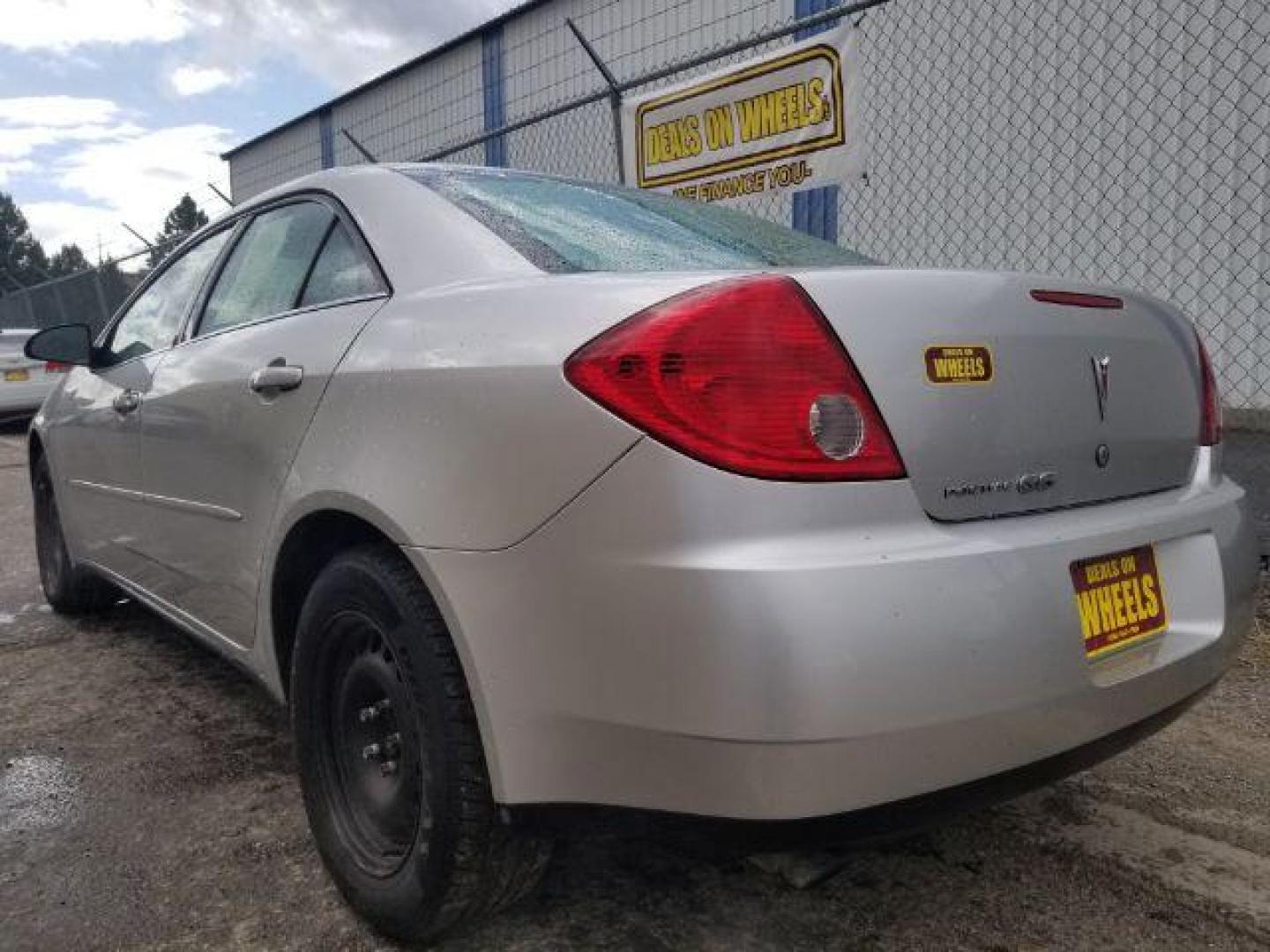 2007 Pontiac G6 Value Leader (1G2ZF58B074) with an Ecotec 2.4L I-4 DOHC engine, located at 4047 Montana Ave., Billings, MT, 59101, 45.770847, -108.529800 - Photo#5