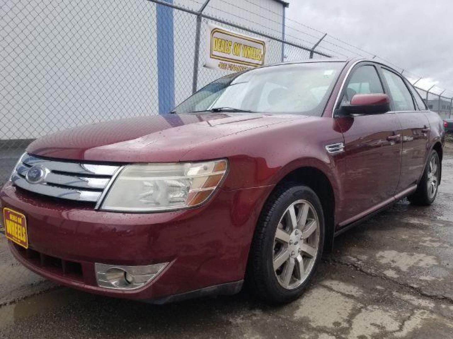 2008 Ford Taurus SEL (1FAHP24W28G) with an Duratec 3.5L V-6 DOHC engine, located at 601 E. Idaho St., Kalispell, MT, 59901, 0.000000, 0.000000 - Photo#0