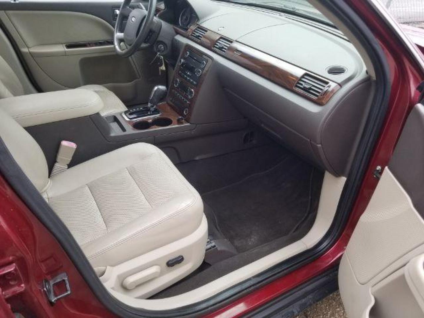2008 Ford Taurus SEL (1FAHP24W28G) with an Duratec 3.5L V-6 DOHC engine, located at 601 E. Idaho St., Kalispell, MT, 59901, 0.000000, 0.000000 - Photo#10