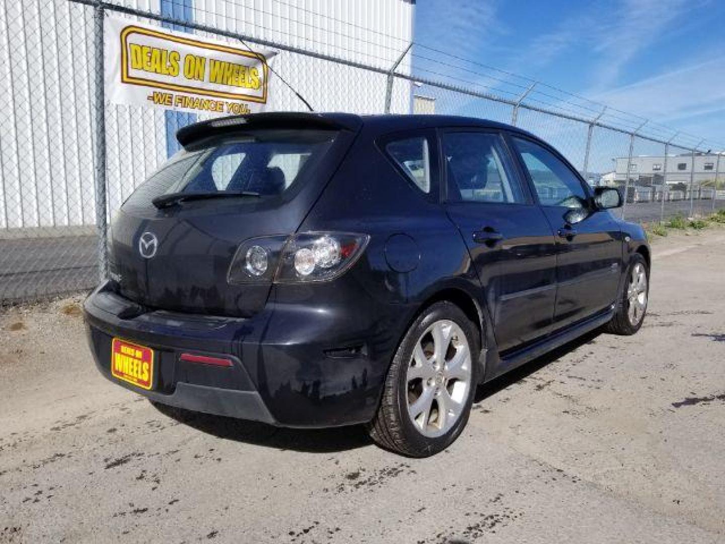 2008 Mazda MAZDA3 s Grand Touring 5-Door (JM1BK343081) with an 2.3L L4 DOHC 16V engine, located at 1821 N Montana Ave., Helena, MT, 59601, (406) 422-1031, 0.000000, 0.000000 - Photo#4