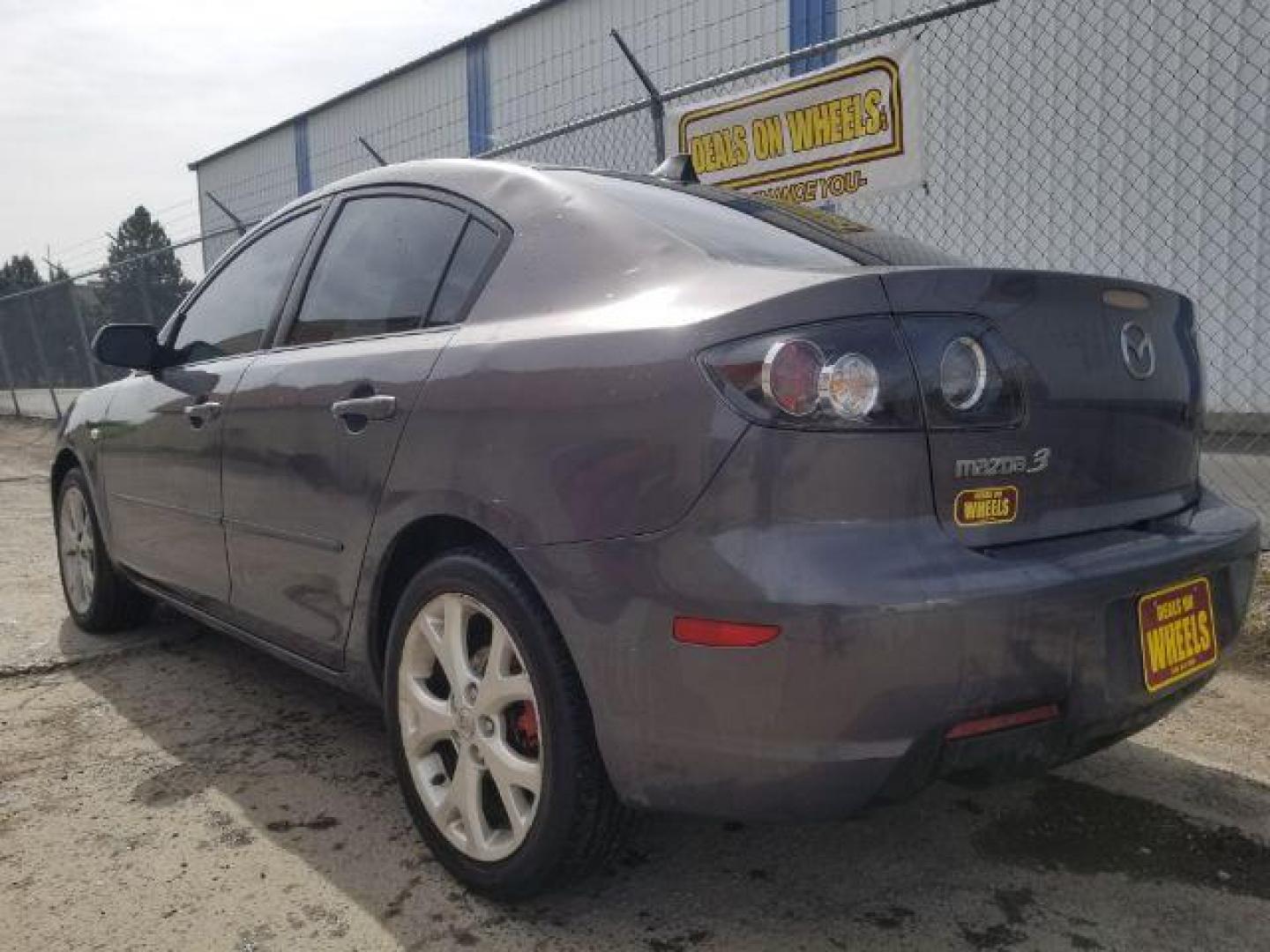2008 Mazda MAZDA3 i Sport 4-Door (JM1BK32F081) with an 2.0L L4 DOHC 16V engine, located at 1800 West Broadway, Missoula, 59808, (406) 543-1986, 46.881348, -114.023628 - Photo#5