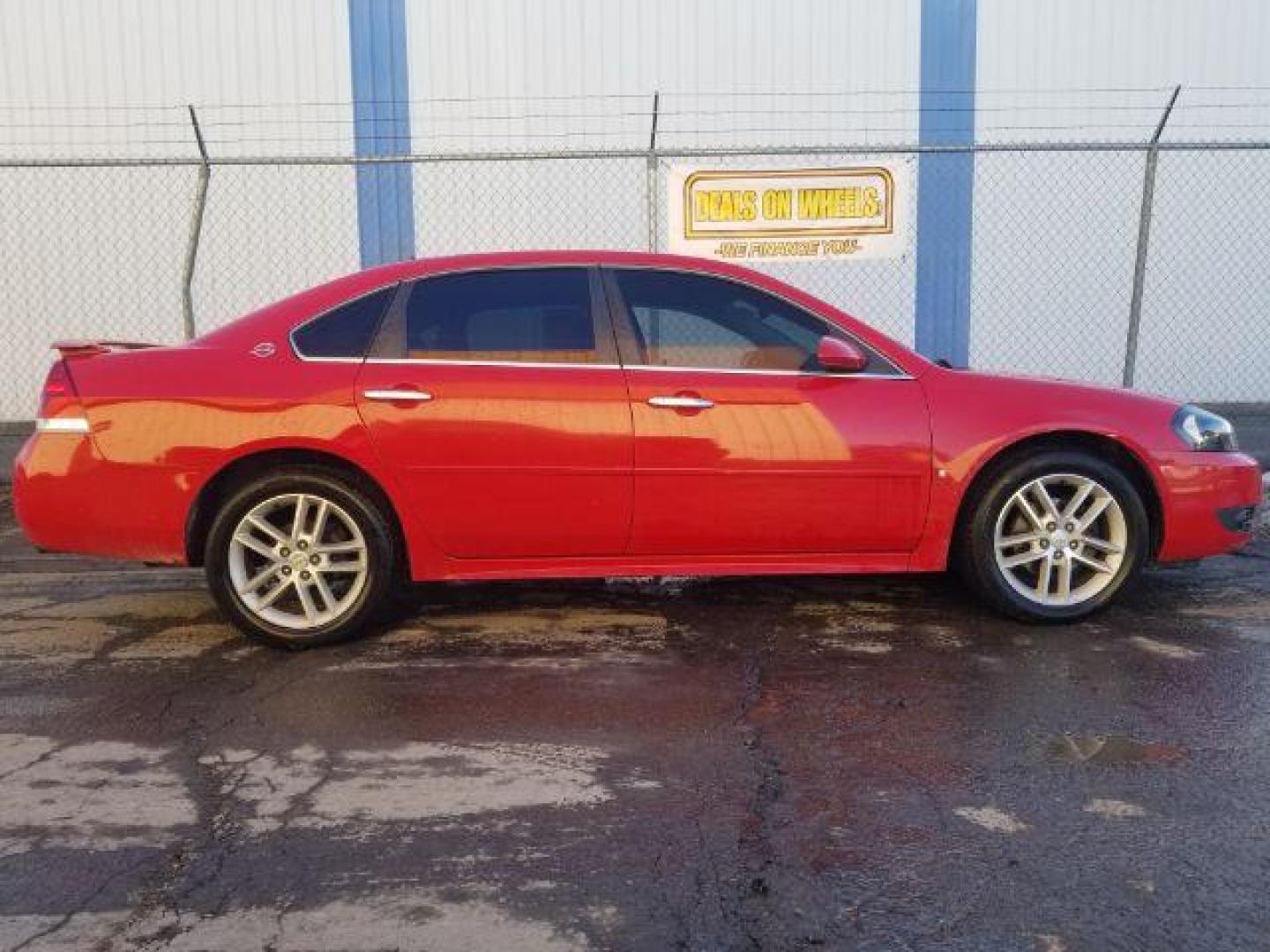 2009 Chevrolet Impala LTZ (2G1WU57M191) with an 3.9L V6 engine, 4-Speed Automatic transmission, located at 1821 N Montana Ave., Helena, MT, 59601, (406) 422-1031, 0.000000, 0.000000 - Photo#12