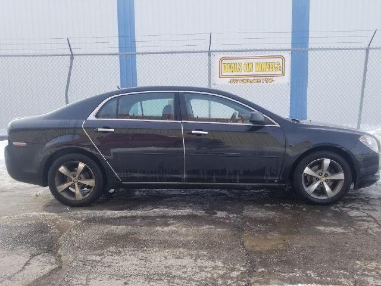 2009 Chevrolet Malibu LT1 (1G1ZJ57B79F) with an 2.4L L4 DOHC 16V engine, 6-Speed Automatic transmission, located at 1821 N Montana Ave., Helena, MT, 59601, (406) 422-1031, 0.000000, 0.000000 - Photo#3
