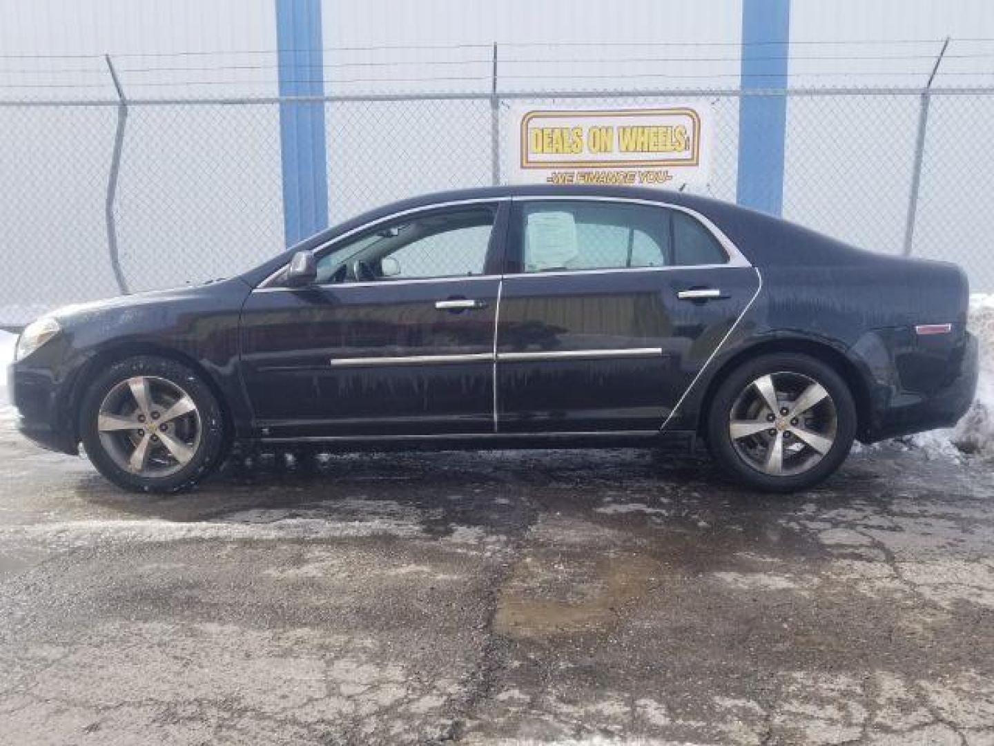 2009 Chevrolet Malibu LT1 (1G1ZJ57B79F) with an 2.4L L4 DOHC 16V engine, 6-Speed Automatic transmission, located at 1821 N Montana Ave., Helena, MT, 59601, (406) 422-1031, 0.000000, 0.000000 - Photo#6