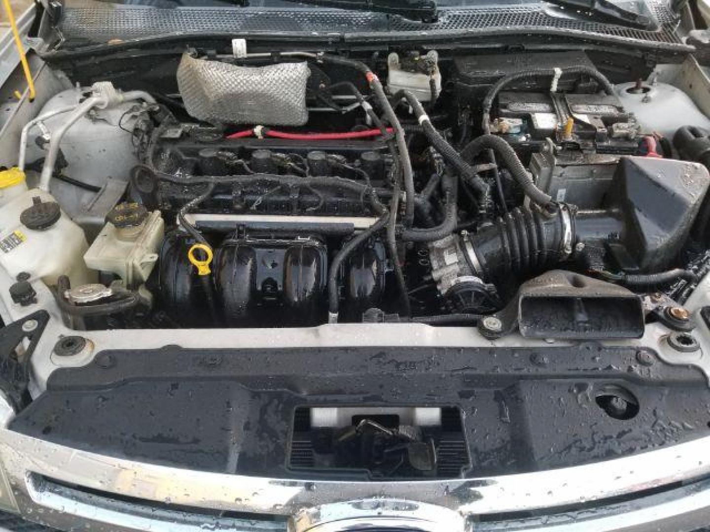 2009 Ford Focus SES Sedan (1FAHP36N99W) with an 2.0L L4 DOHC 16V engine, located at 1800 West Broadway, Missoula, 59808, (406) 543-1986, 46.881348, -114.023628 - Photo#13