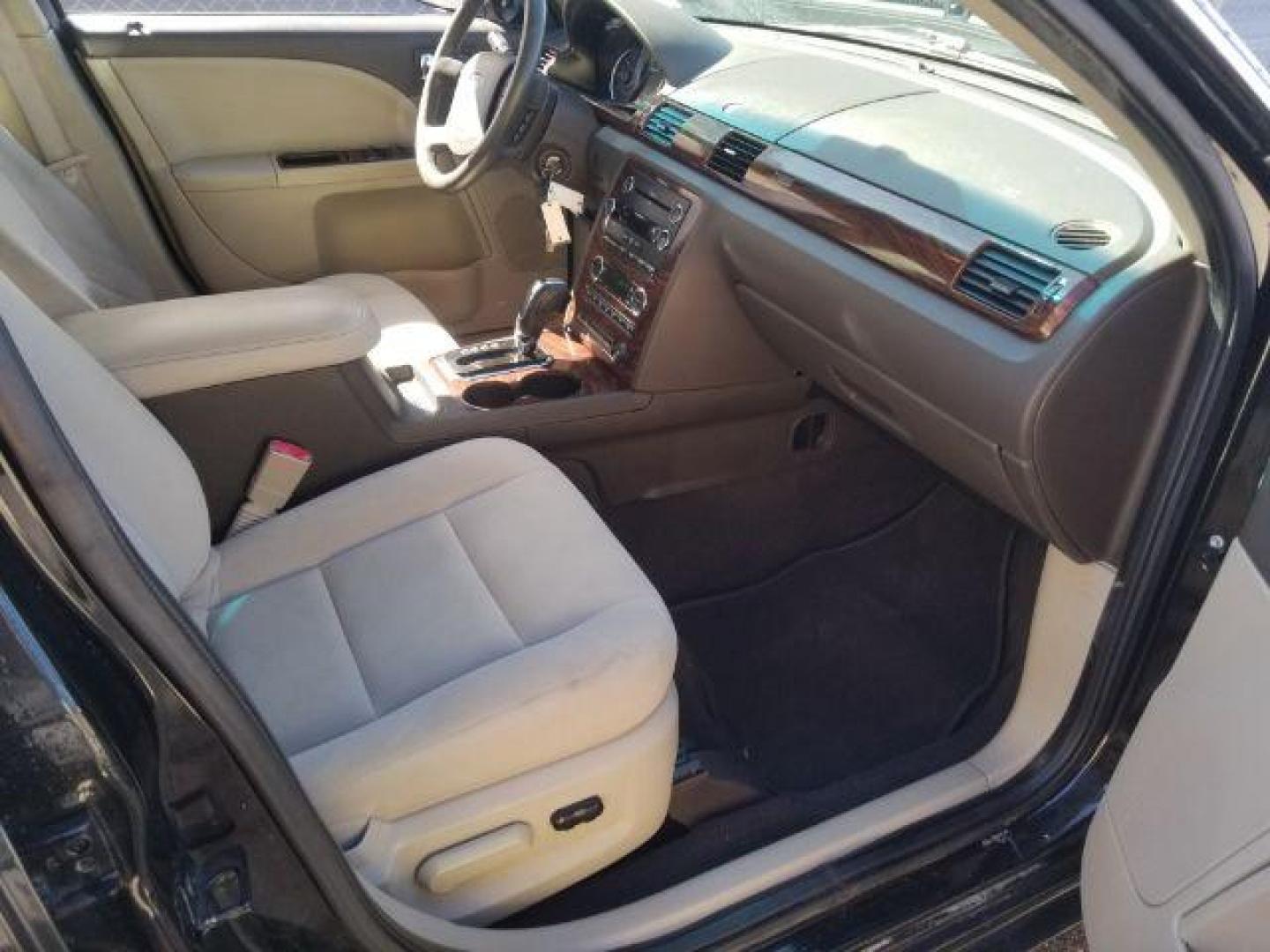 2009 Ford Taurus SEL (1FAHP27W59G) with an Duratec 3.5L V-6 DOHC engine, located at 4047 Montana Ave., Billings, MT, 59101, 45.770847, -108.529800 - Photo#10