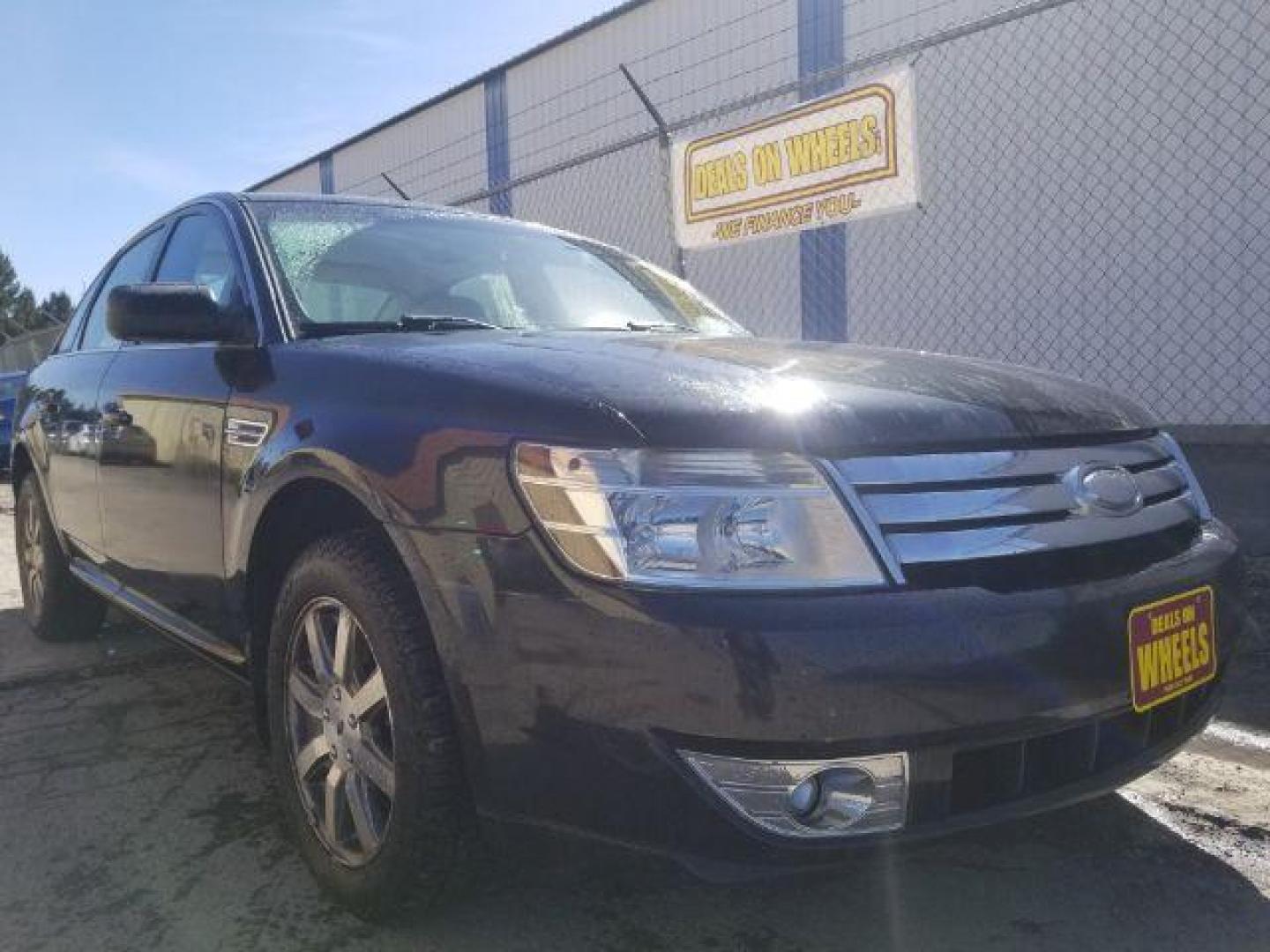 2009 Ford Taurus SEL (1FAHP27W59G) with an Duratec 3.5L V-6 DOHC engine, located at 4047 Montana Ave., Billings, MT, 59101, 45.770847, -108.529800 - Photo#2