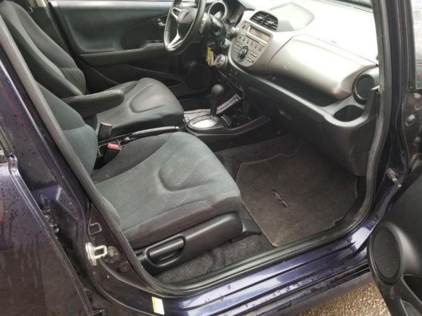2009 Honda Fit Sport (JHMGE88439S) with an 1.5L I-4 i-VTEC variable valve control engine, located at 601 E. Idaho St., Kalispell, MT, 59901, 0.000000, 0.000000 - Photo#11