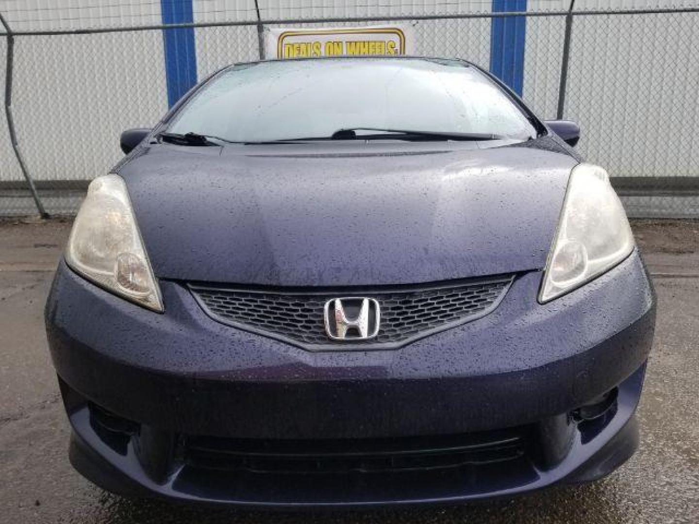 2009 Honda Fit Sport (JHMGE88439S) with an 1.5L I-4 i-VTEC variable valve control engine, located at 601 E. Idaho St., Kalispell, MT, 59901, 0.000000, 0.000000 - Photo#1