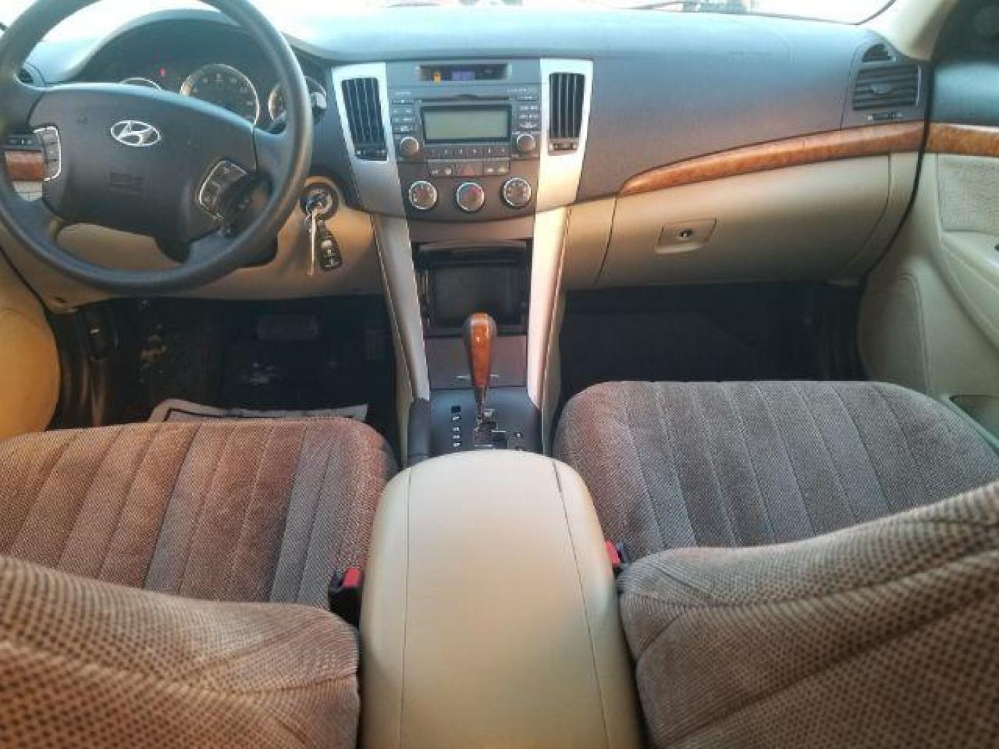 2009 Hyundai Sonata GLS (5NPET46C59H) with an 2.4L L4 DOHC 16V engine, located at 1800 West Broadway, Missoula, 59808, (406) 543-1986, 46.881348, -114.023628 - Photo#11