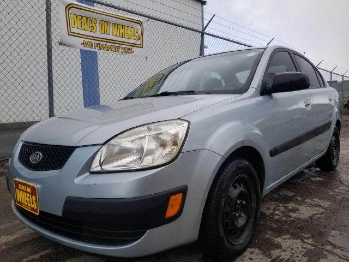 2009 Kia Rio Base (KNADE223296) with an 1.6L L4 DOHC 16V engine, Automatic transmission, located at 1800 West Broadway, Missoula, 59808, (406) 543-1986, 46.881348, -114.023628 - Photo#0