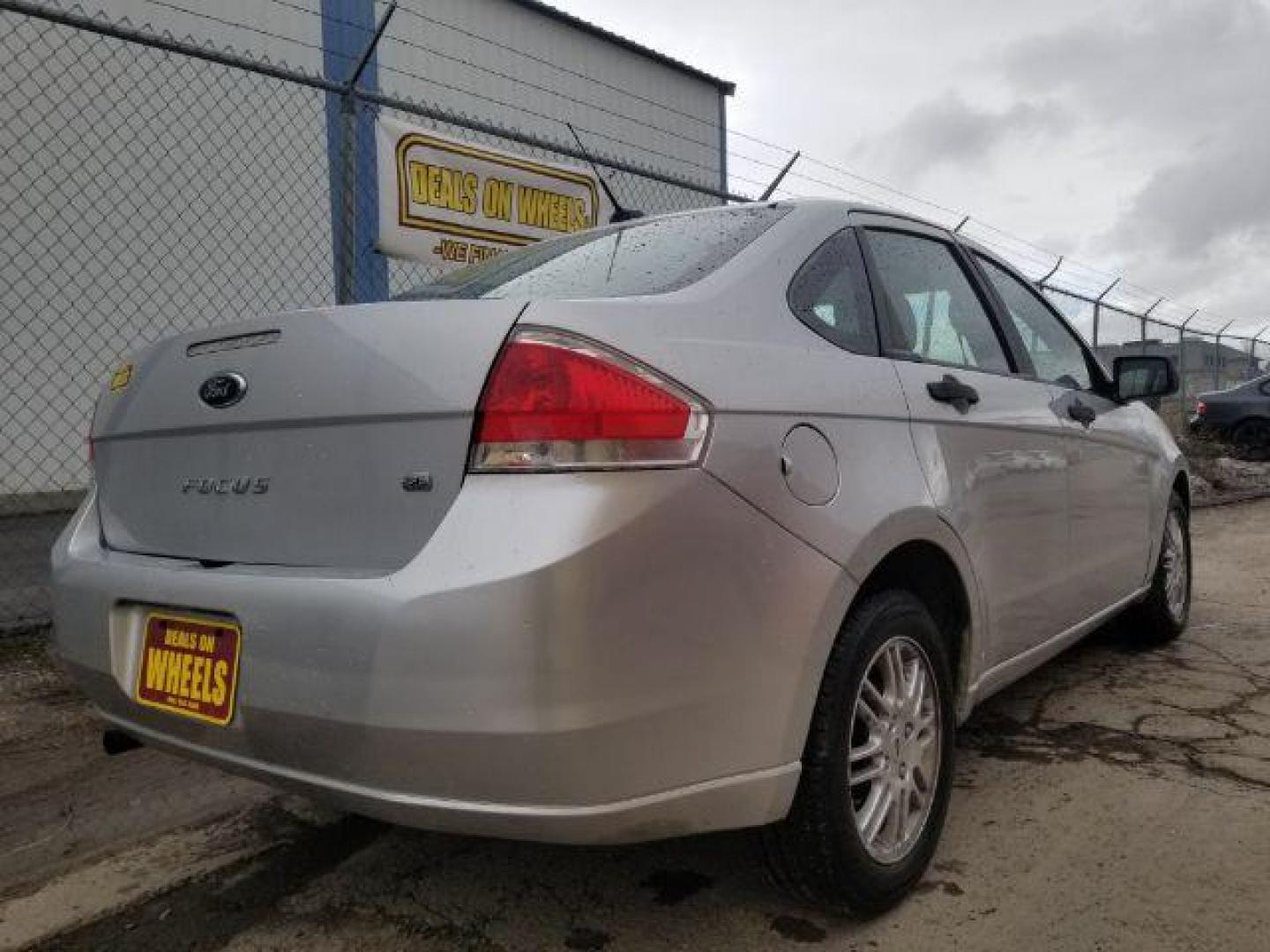 2010 Ford Focus SE (1FAHP3FN5AW) with an Duratec 2L I-4 DOHC engine, located at 4047 Montana Ave., Billings, MT, 59101, 45.770847, -108.529800 - Photo#4