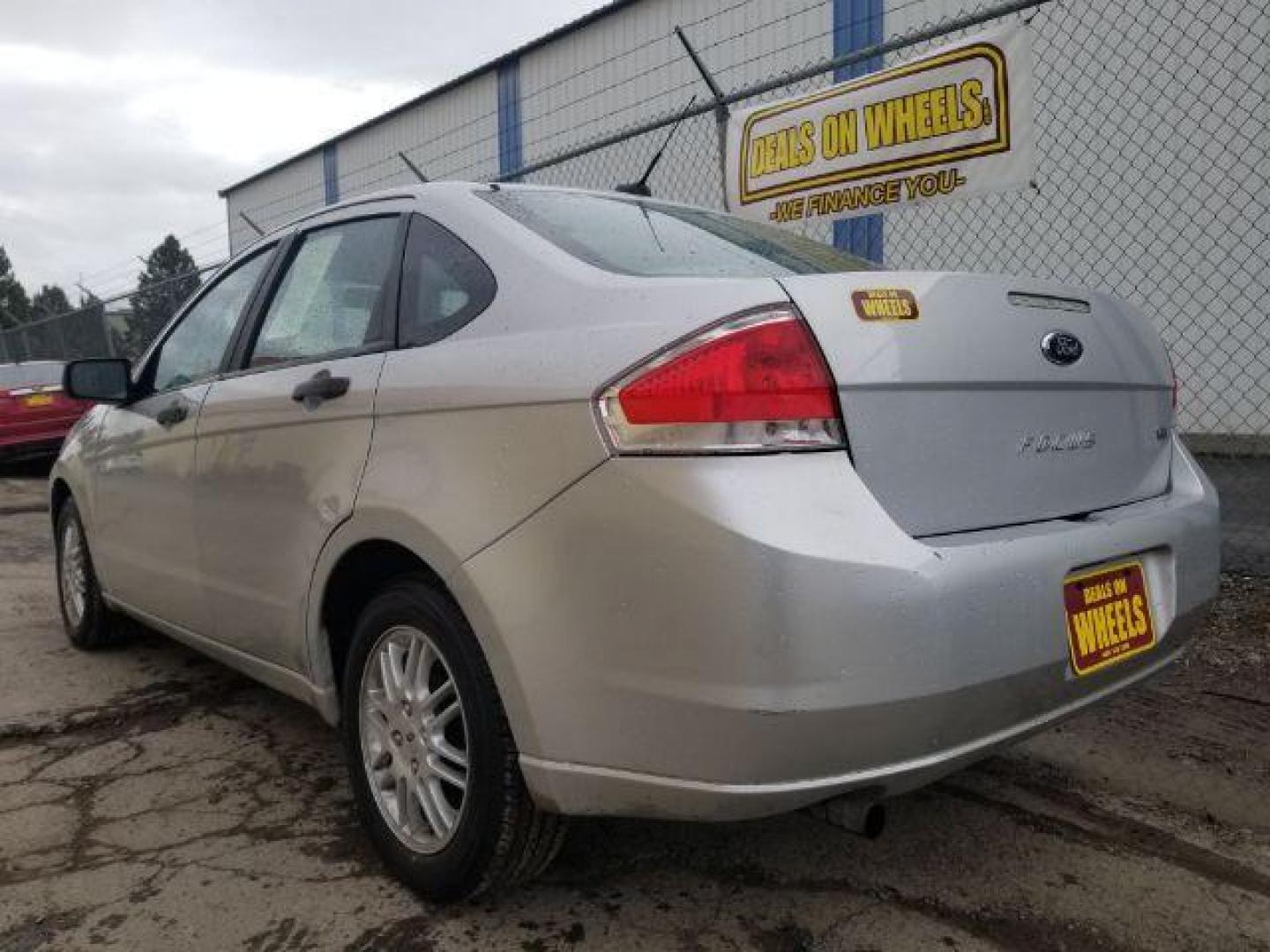 2010 Ford Focus SE (1FAHP3FN5AW) with an Duratec 2L I-4 DOHC engine, located at 4047 Montana Ave., Billings, MT, 59101, 45.770847, -108.529800 - Photo#5