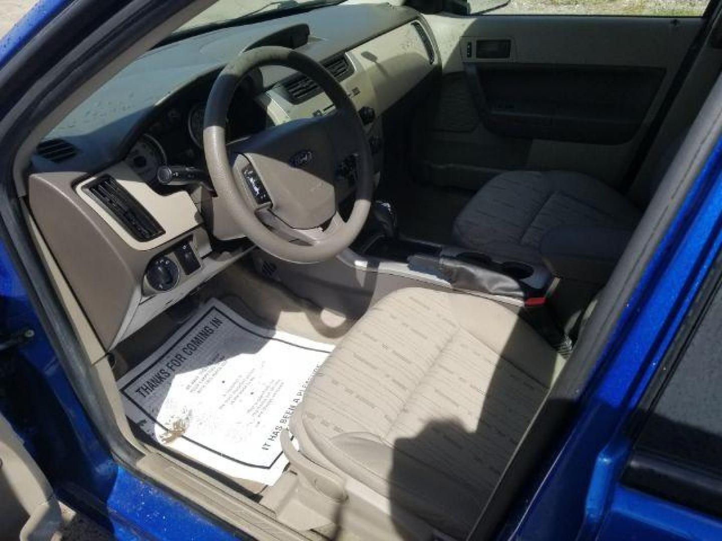 2010 Ford Focus SE (1FAHP3FN5AW) with an Duratec 2L I-4 DOHC engine, located at 1800 West Broadway, Missoula, 59808, (406) 543-1986, 46.881348, -114.023628 - Photo#7