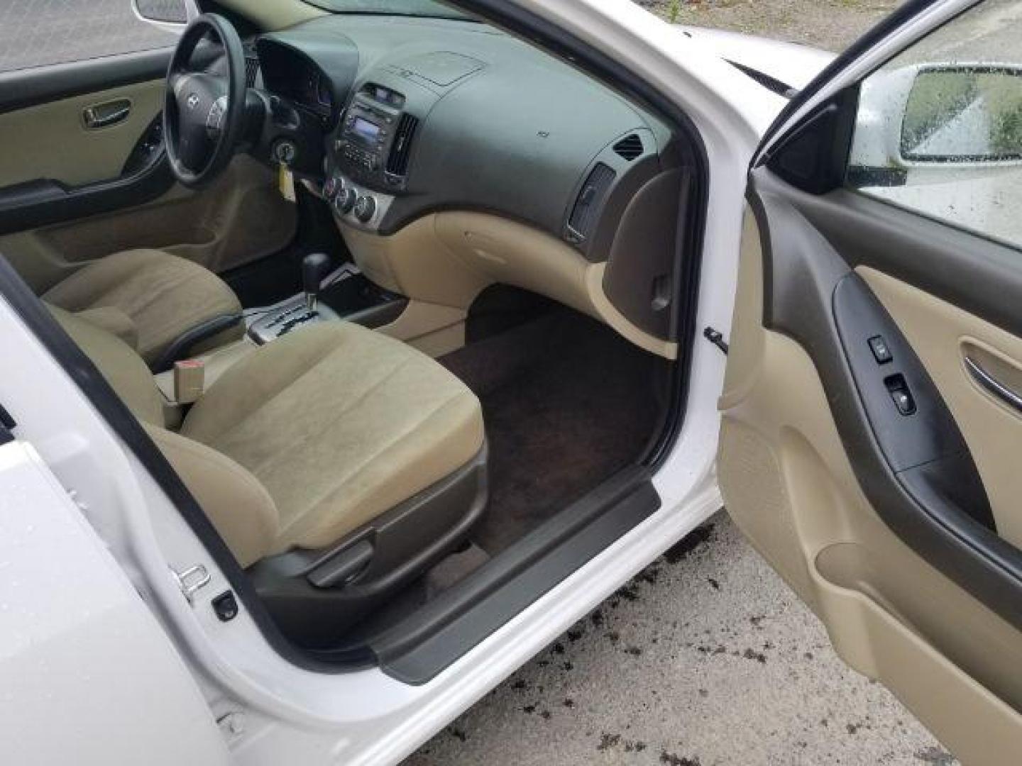 2010 Hyundai Elantra SE (KMHDU4AD0AU) with an 2.0L L4 DOHC 16V engine, located at 1821 N Montana Ave., Helena, MT, 59601, (406) 422-1031, 0.000000, 0.000000 - Photo#10