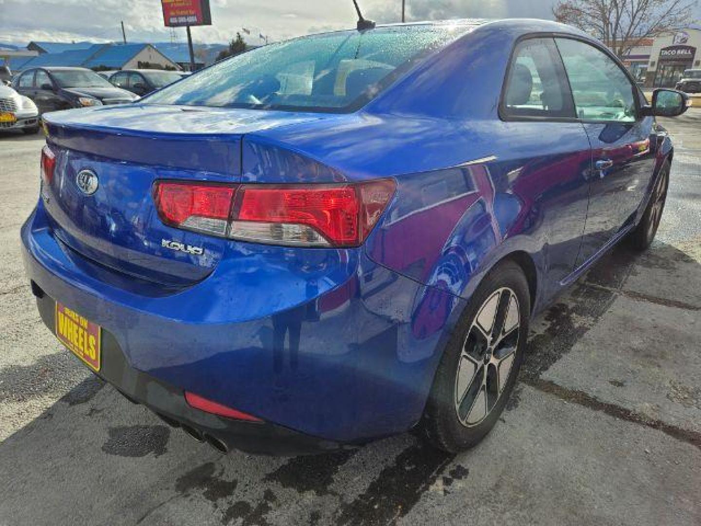 2010 Kia Forte Koup EX (KNAFU6A29A5) with an 2.0L L4 DOHC 16V engine, located at 601 E. Idaho St., Kalispell, MT, 59901, 0.000000, 0.000000 - Photo#4