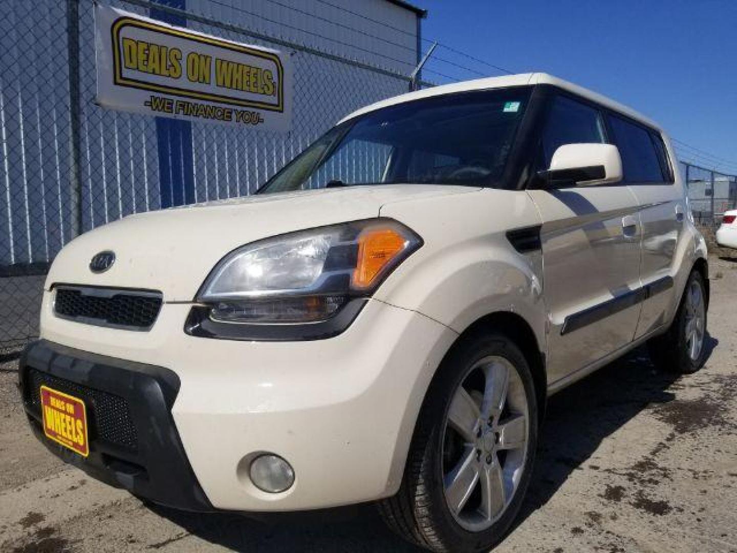 2010 Kia Soul ! (KNDJT2A29A7) with an 2L I-4 DOHC engine, located at 601 E. Idaho St., Kalispell, MT, 59901, 0.000000, 0.000000 - Photo#0