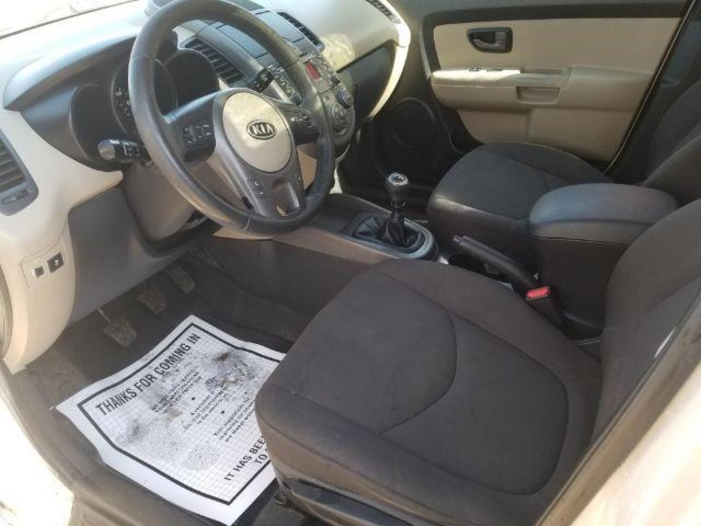2010 Kia Soul ! (KNDJT2A29A7) with an 2L I-4 DOHC engine, located at 601 E. Idaho St., Kalispell, MT, 59901, 0.000000, 0.000000 - Photo#7